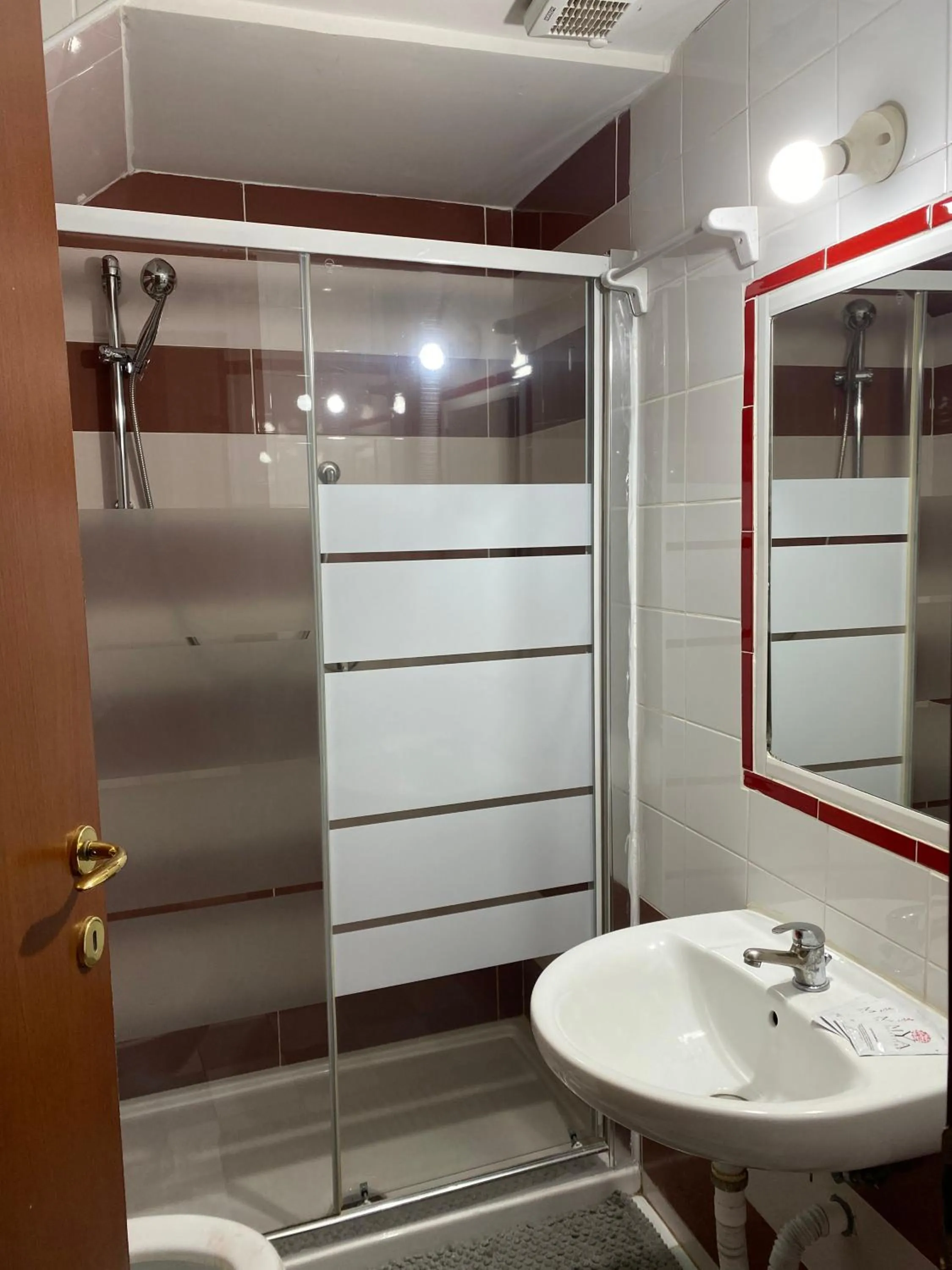 Bathroom in Aquarium Termini