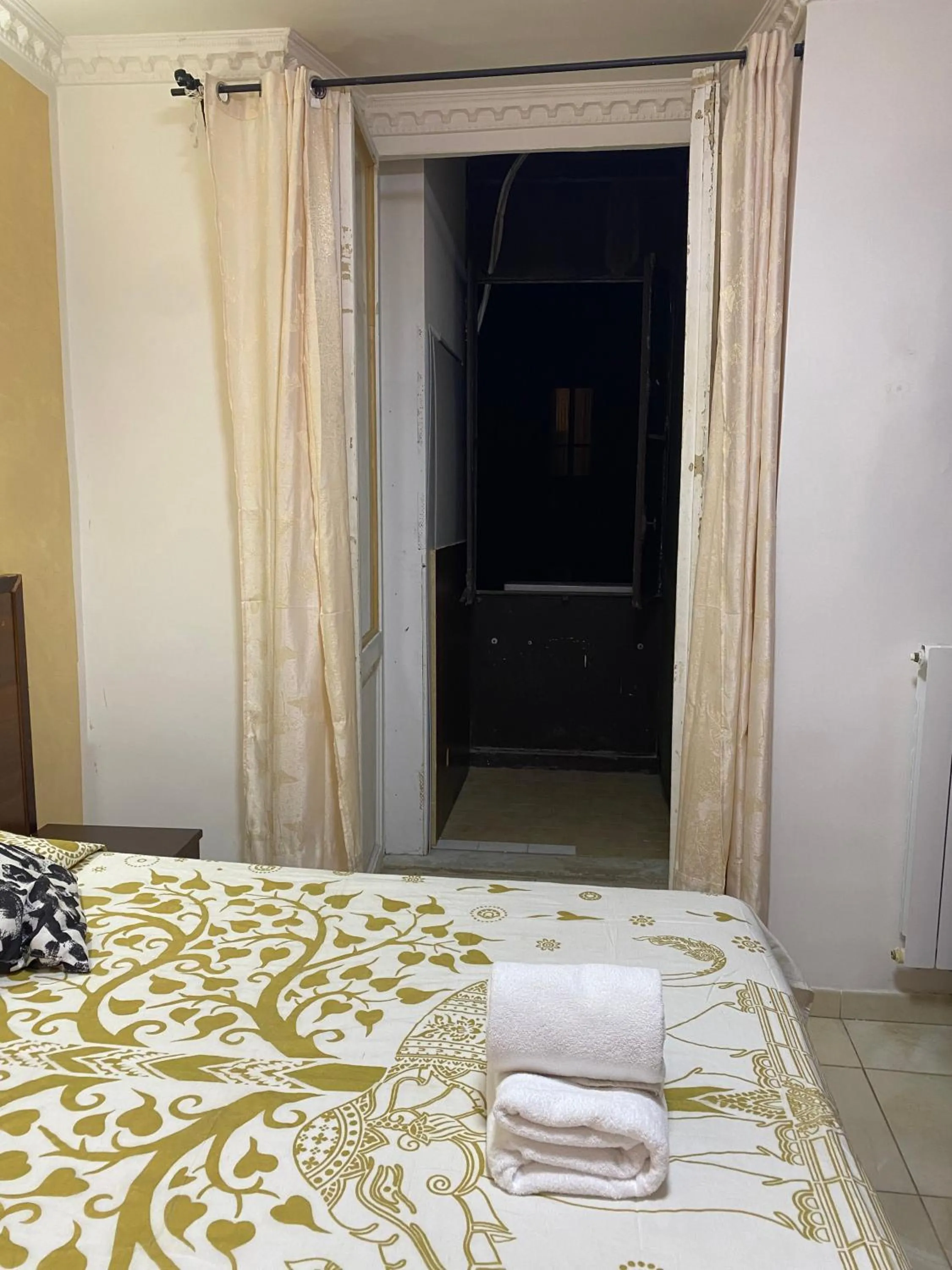 Bed in Aquarium Termini