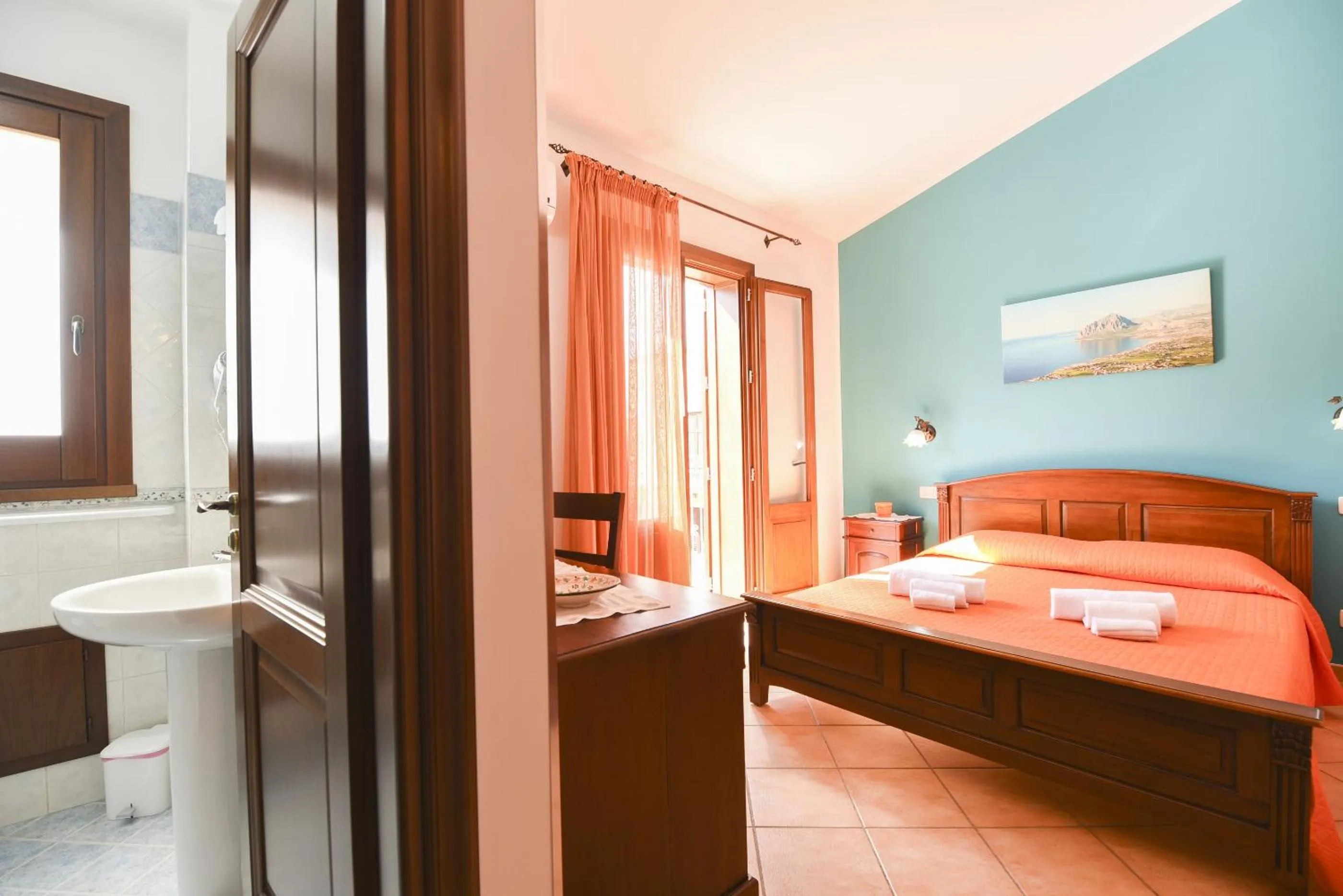 Photo of the whole room, Bed in Aurora Castelluzzo