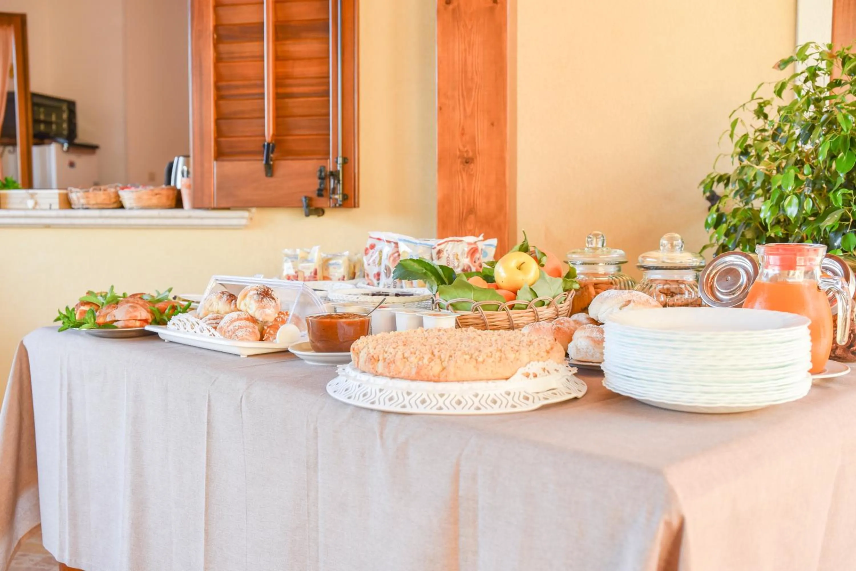 Breakfast in Aurora Castelluzzo