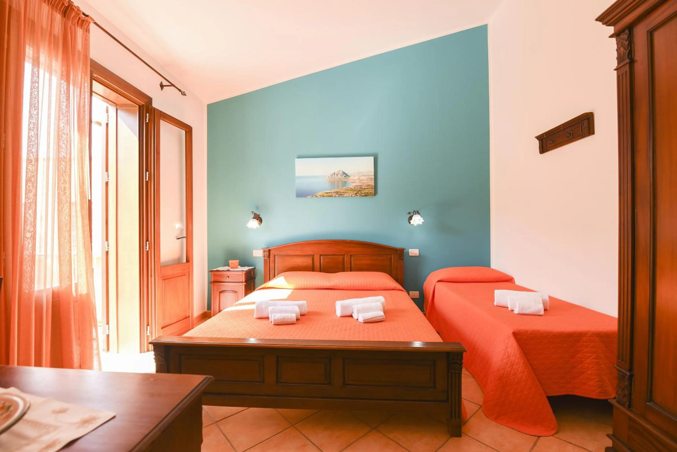 Photo of the whole room, Bed in Aurora Castelluzzo