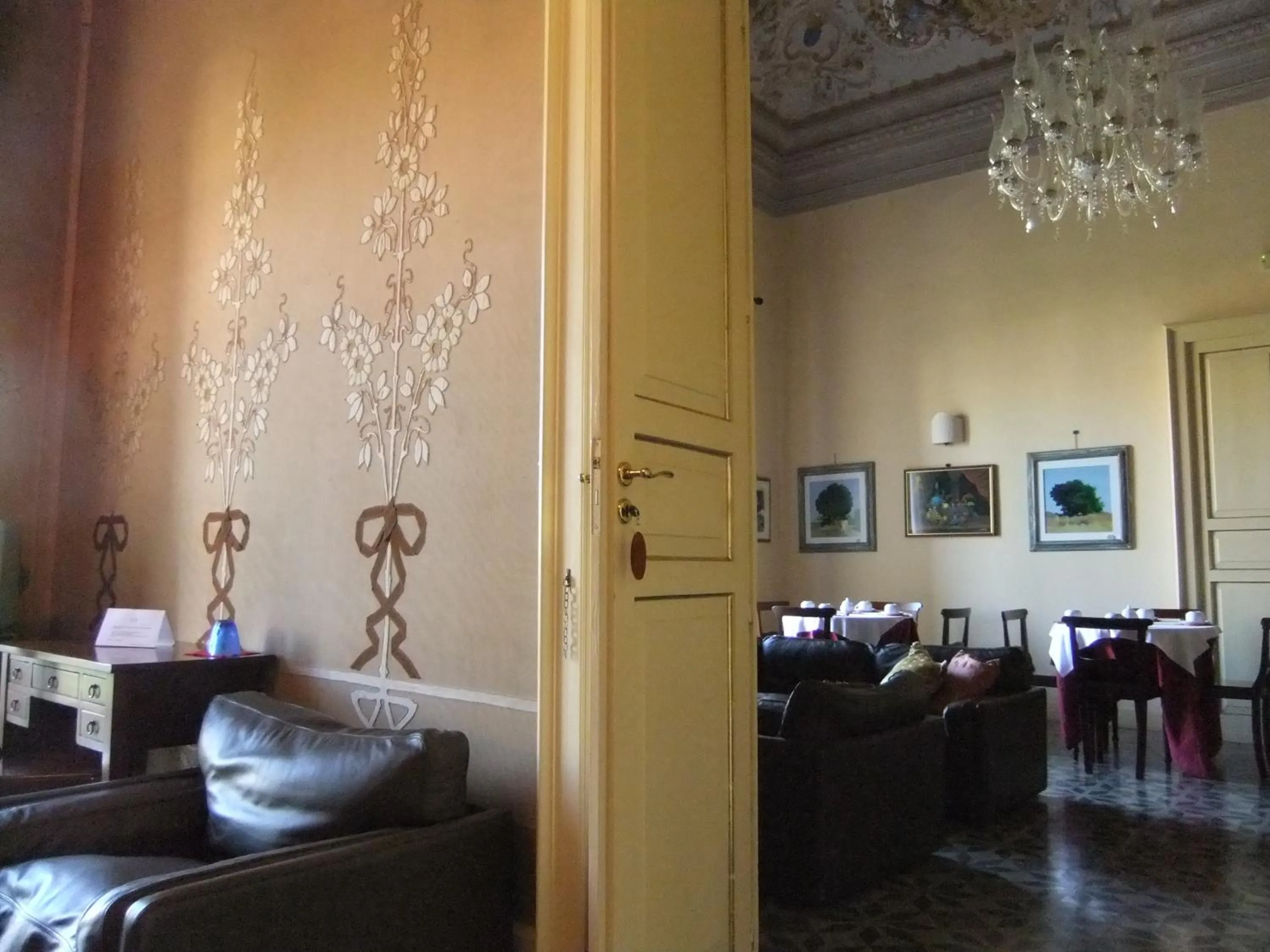 Decorative detail in B&B Conte Ruggero