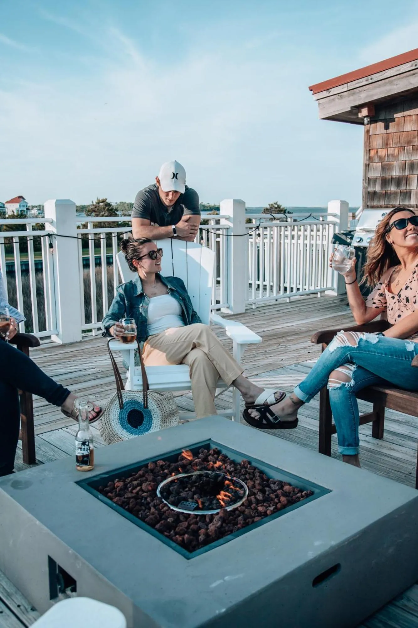 The Burrus House Inn Waterfront Suites