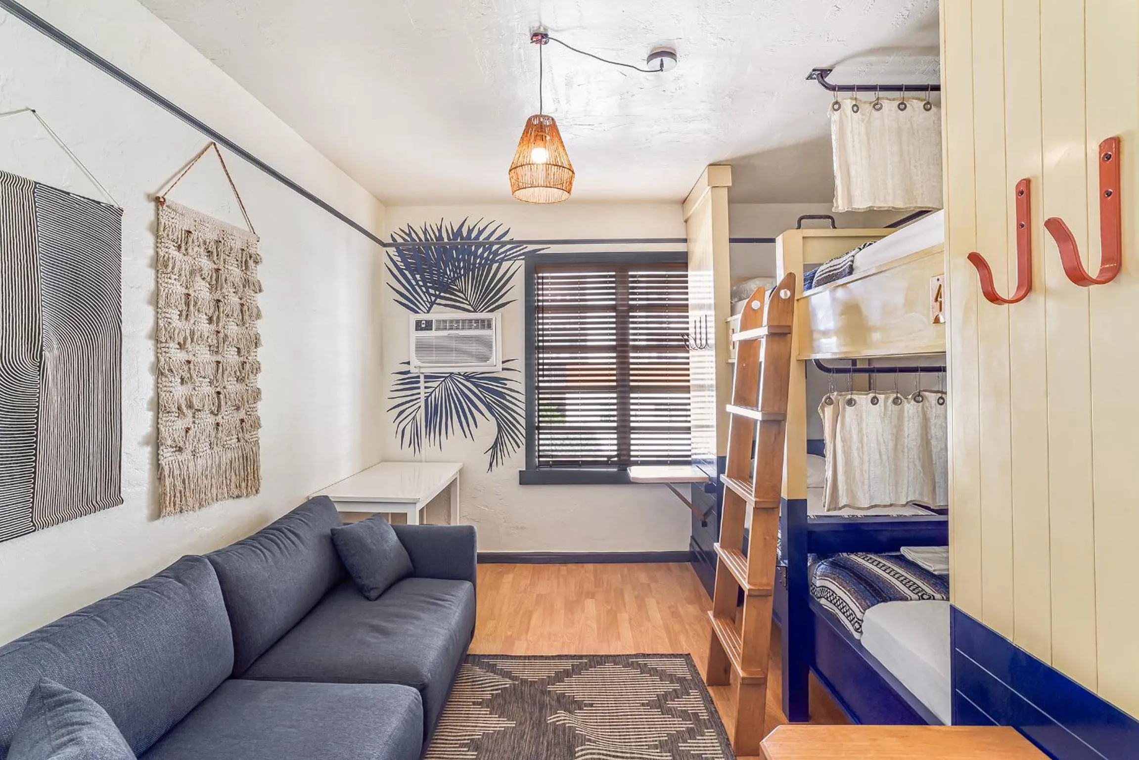 Bed in Freehand Miami