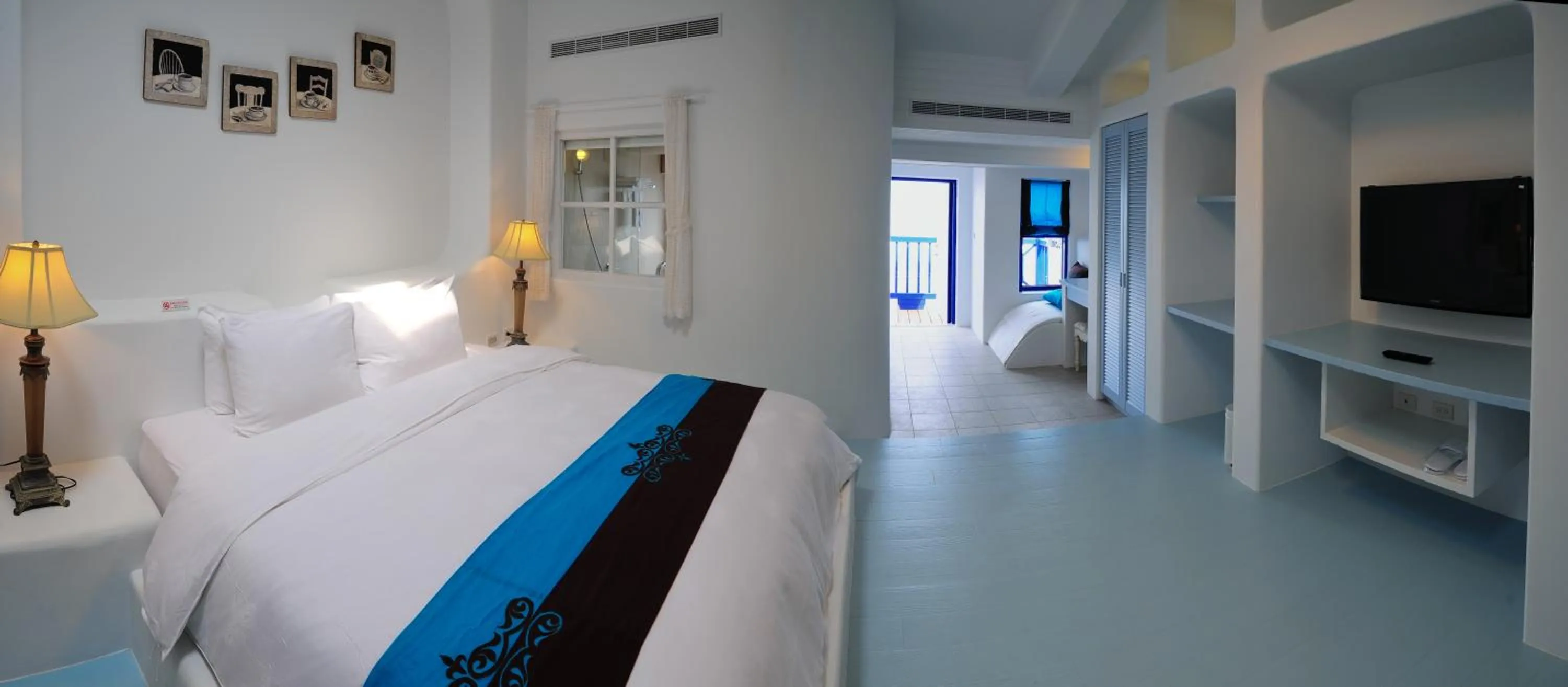 Bed in Chateau Villa