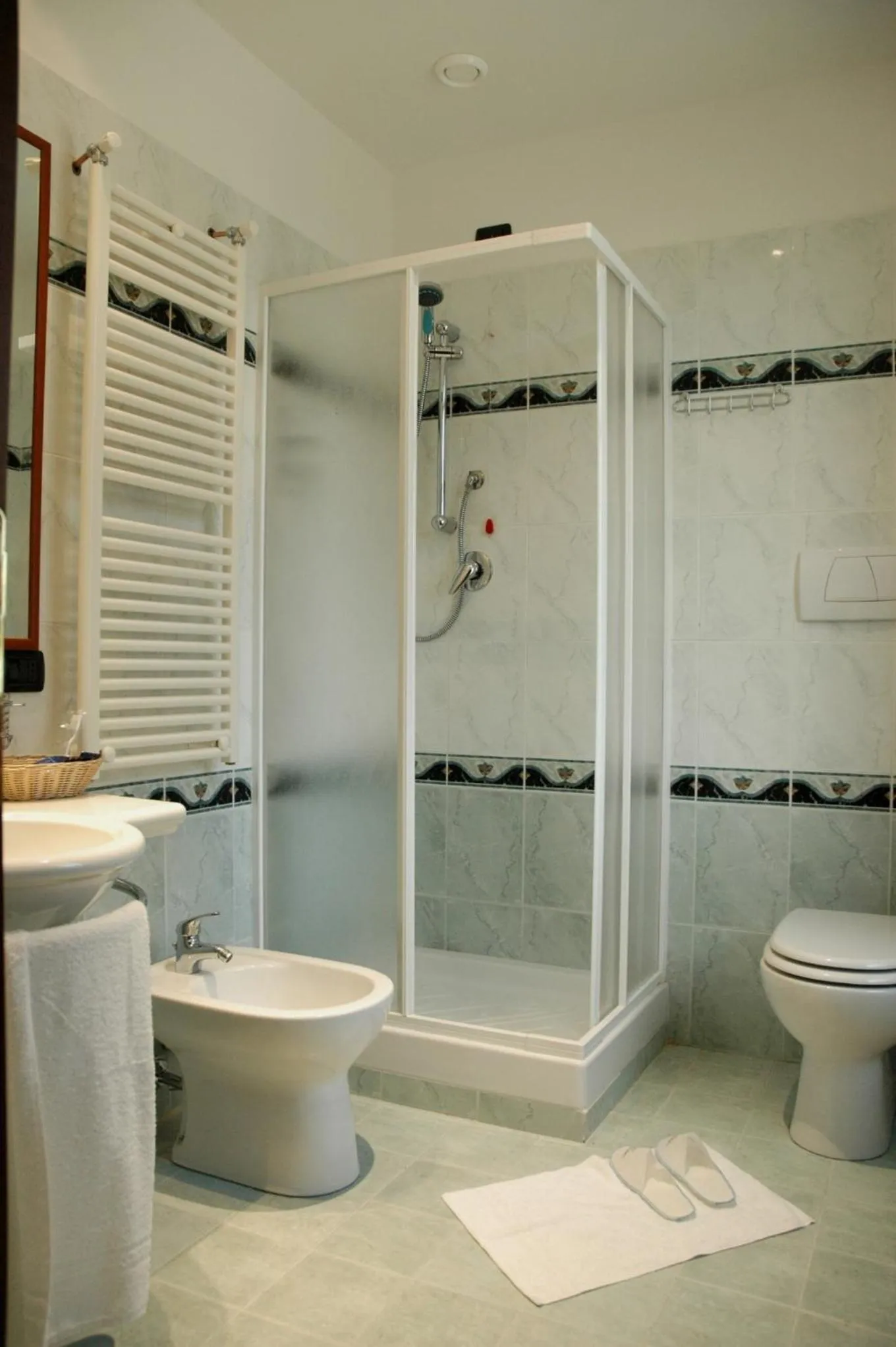 Bathroom in Hotel Shasa