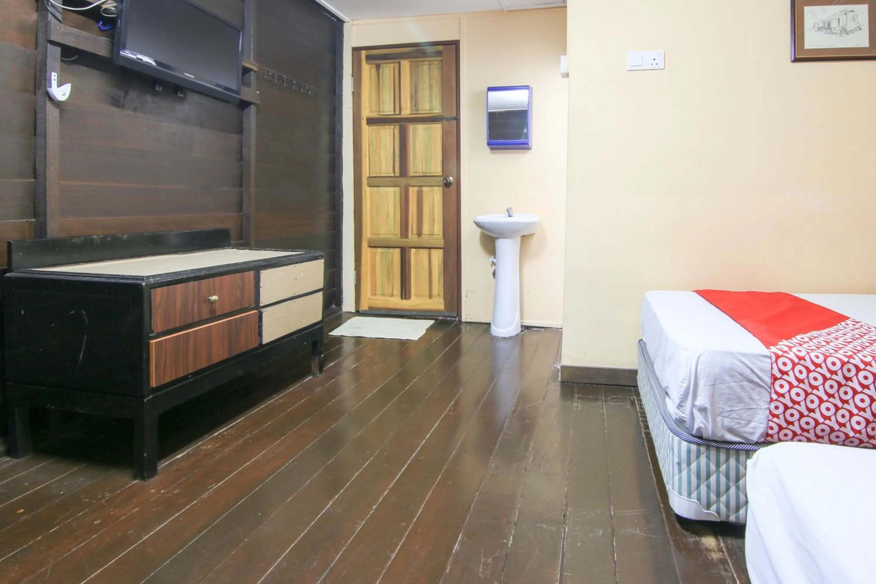 Bedroom, Bed in Hotel O Ombak Inn Chalet