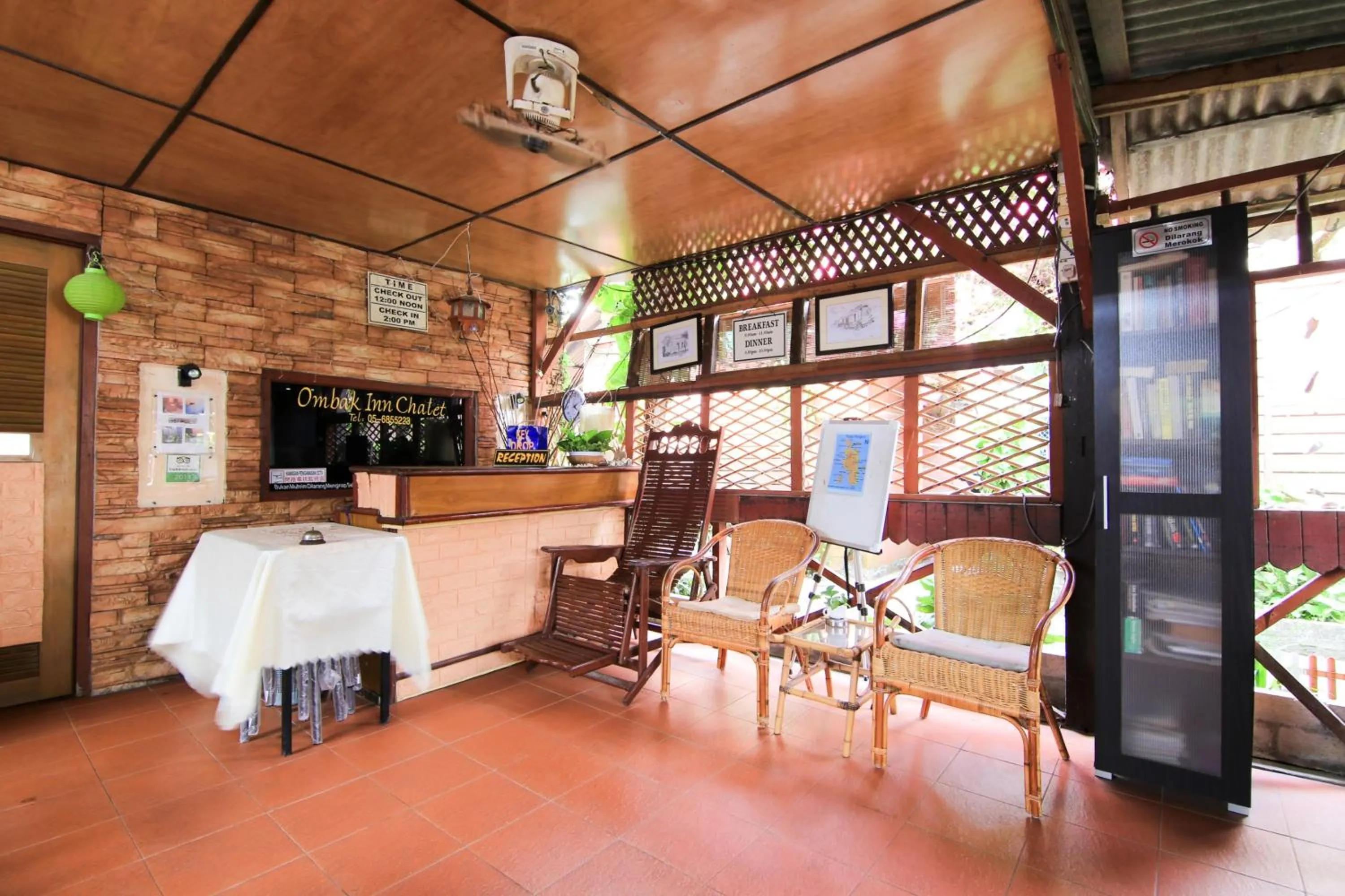 Lobby or reception in Hotel O Ombak Inn Chalet