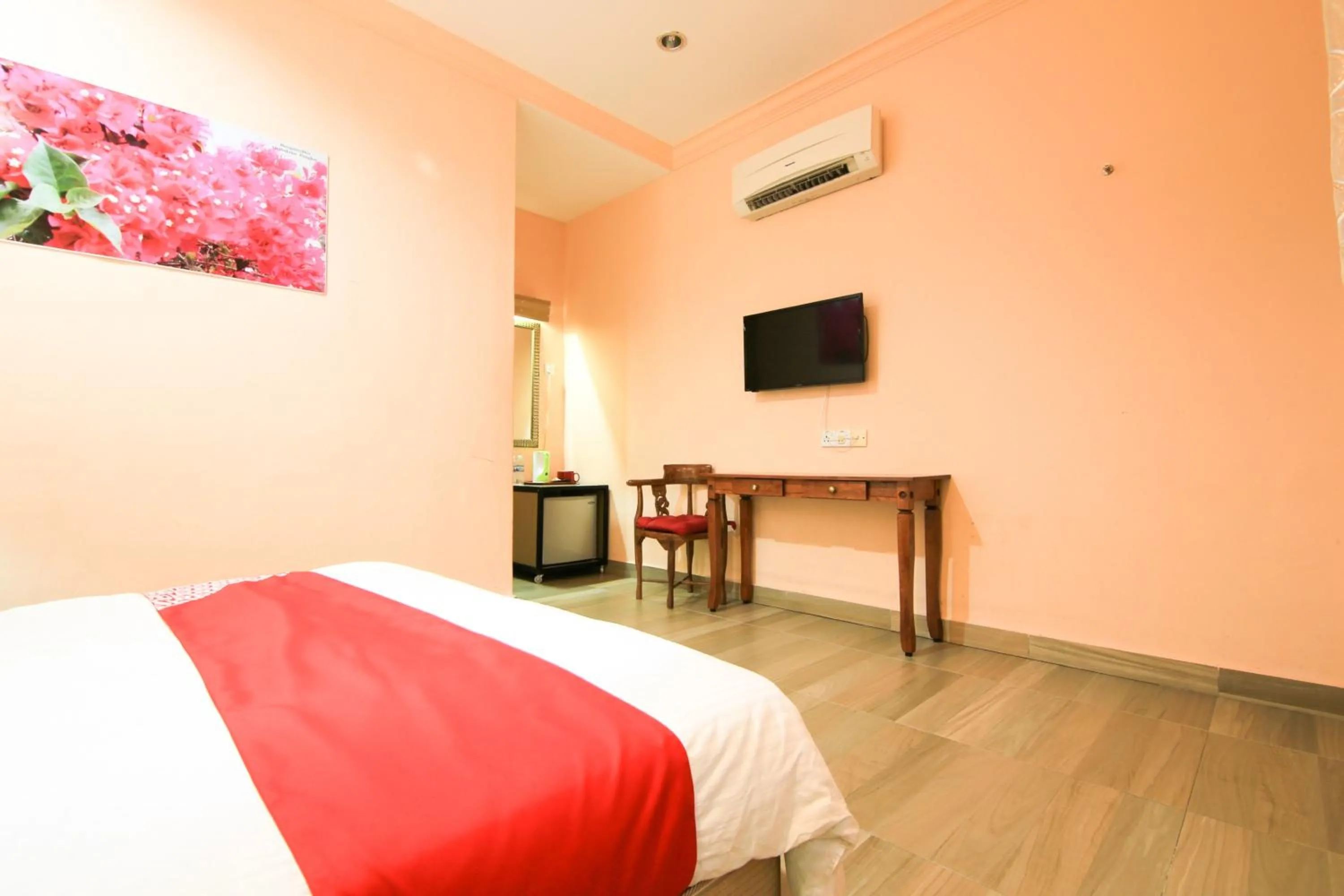 Bedroom, Bed in Hotel O Ombak Inn Chalet