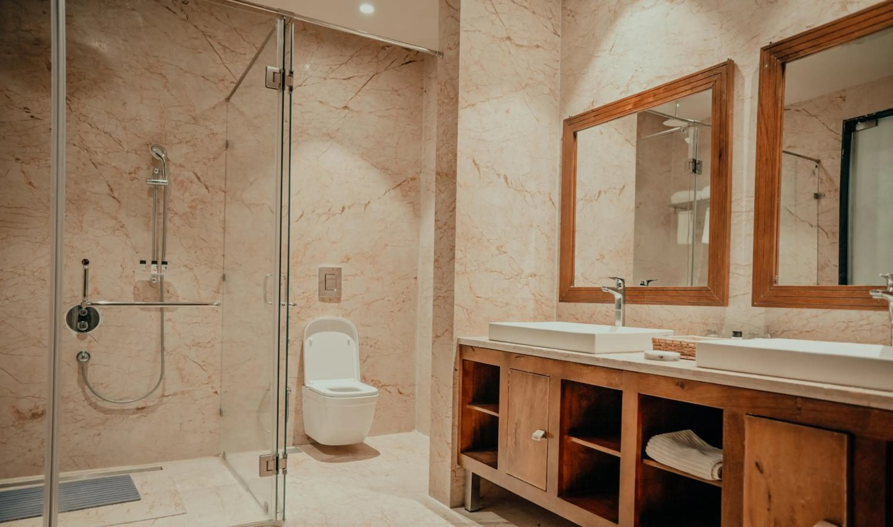 Shower in Pushkara Resort and Spa, Pushkar