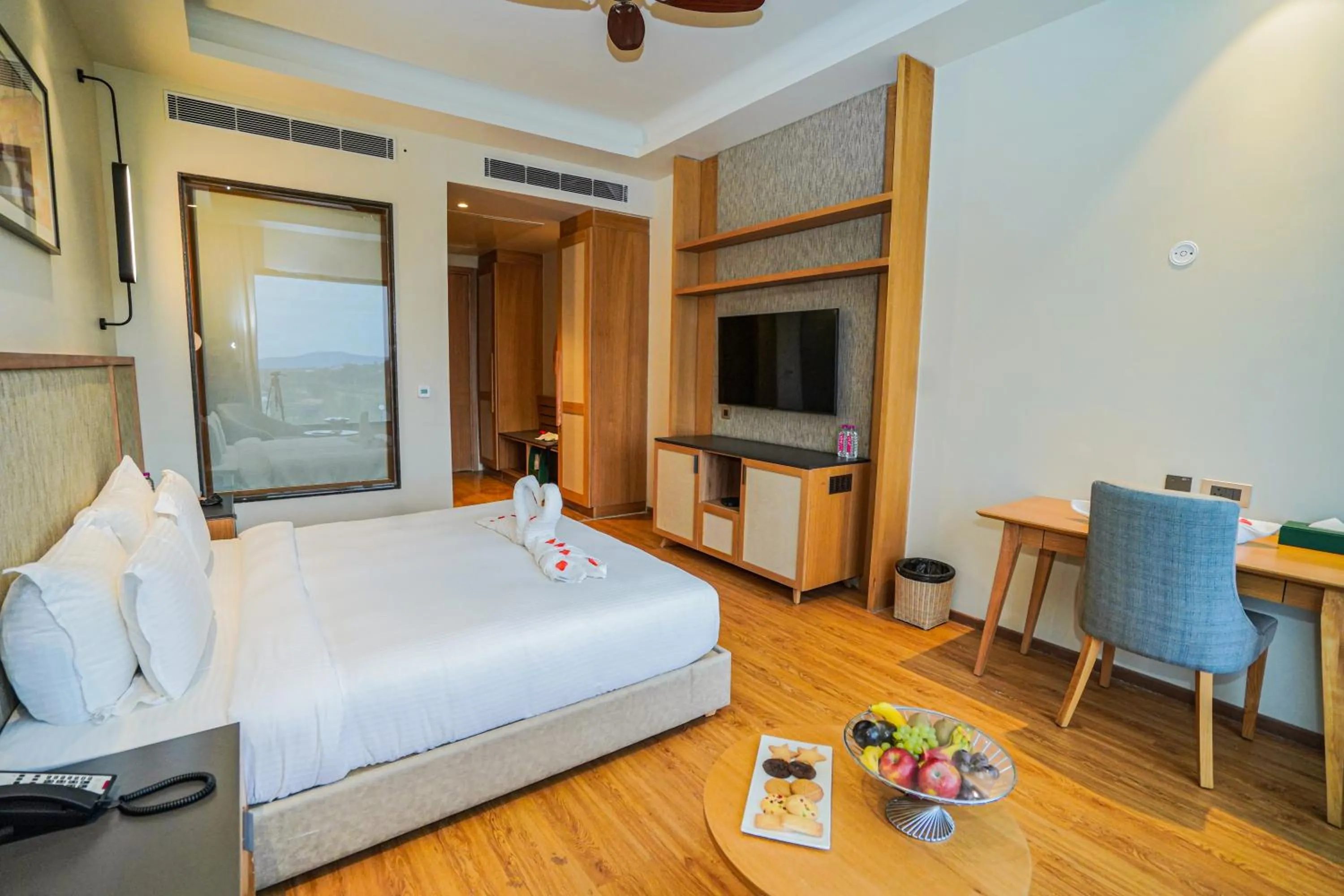 Bedroom, Bed in Pushkara Resort and Spa, Pushkar