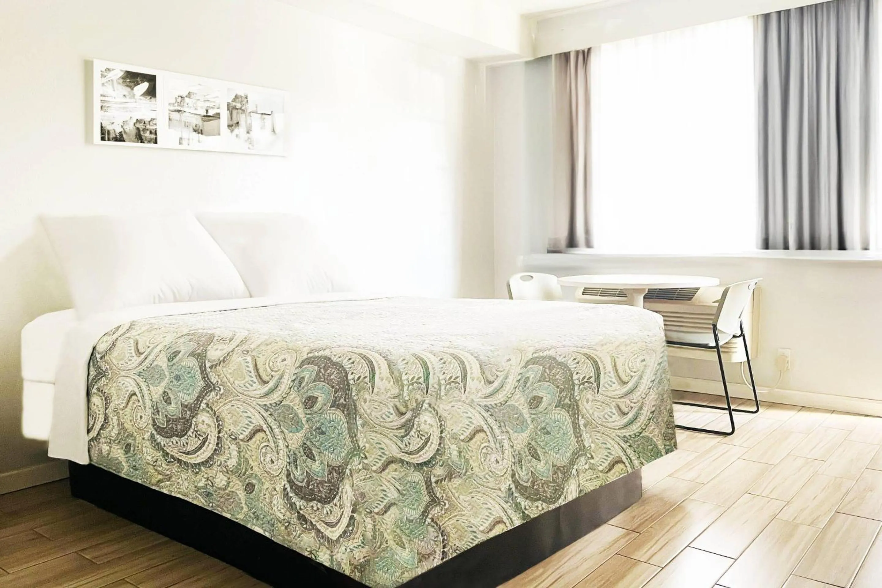 Bedroom, Bed in Rodeway Inn San Francisco City Center