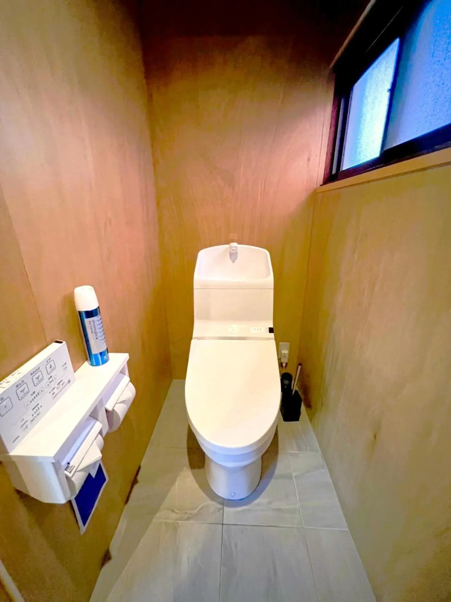 Toilet in SUMITSUGU HOUSE Grandpa