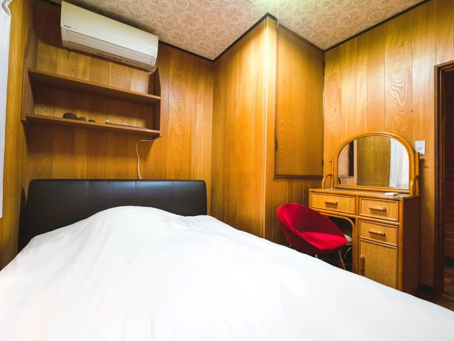 Bedroom, Bed in SUMITSUGU HOUSE Grandpa