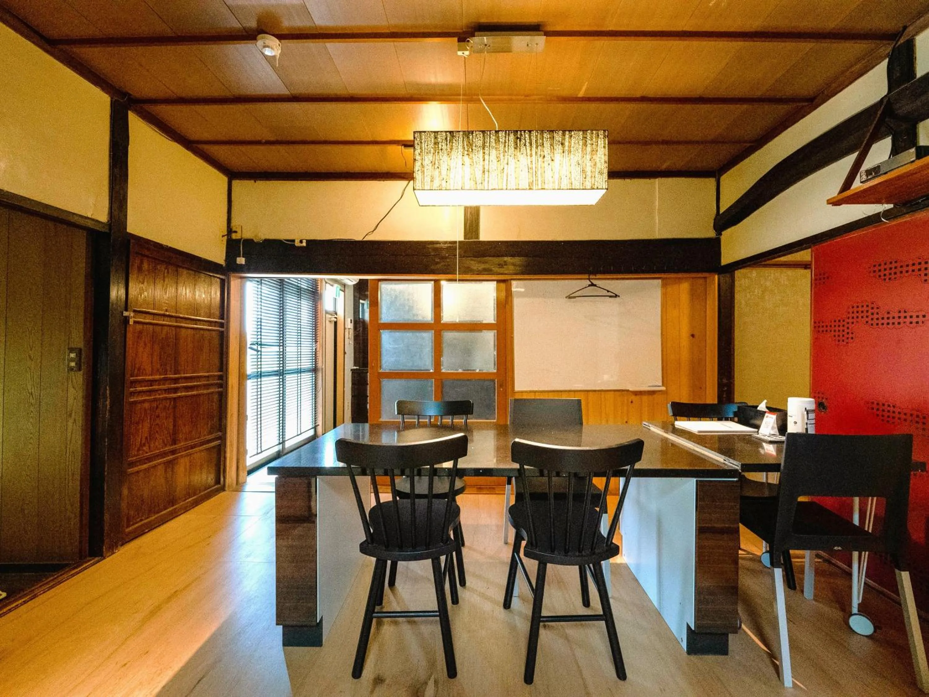 Dining area in SUMITSUGU HOUSE Grandpa
