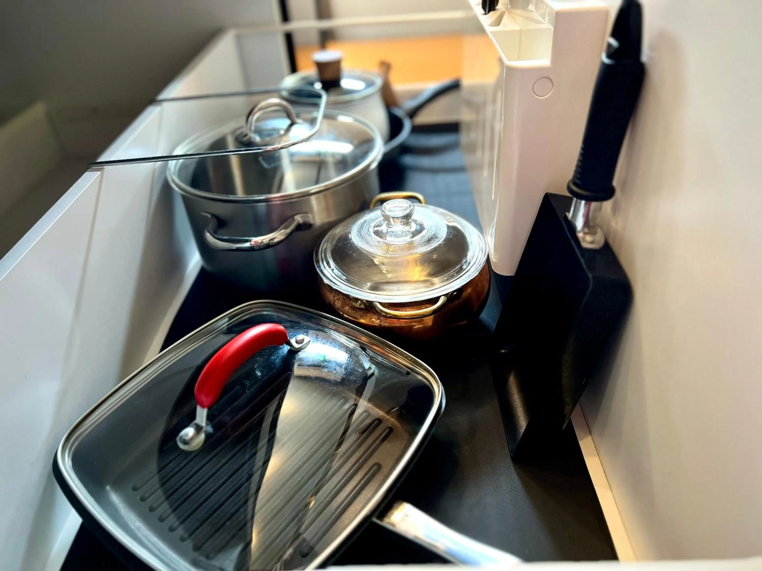 kitchen in SUMITSUGU HOUSE Grandpa