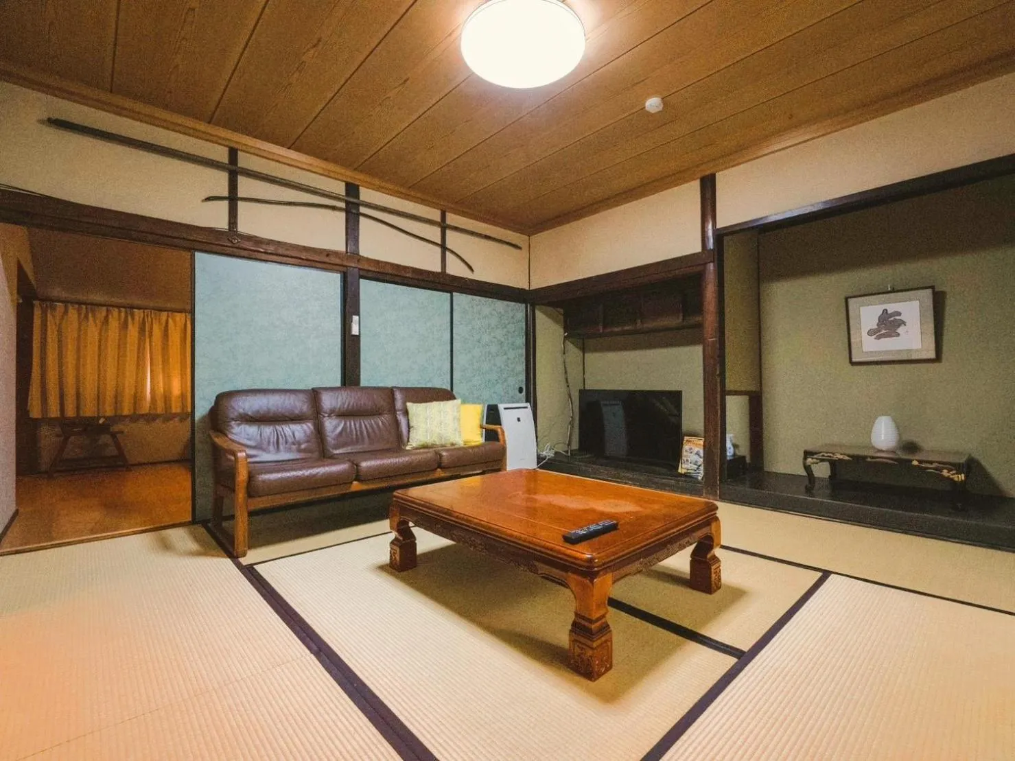 Living room in SUMITSUGU HOUSE Grandpa
