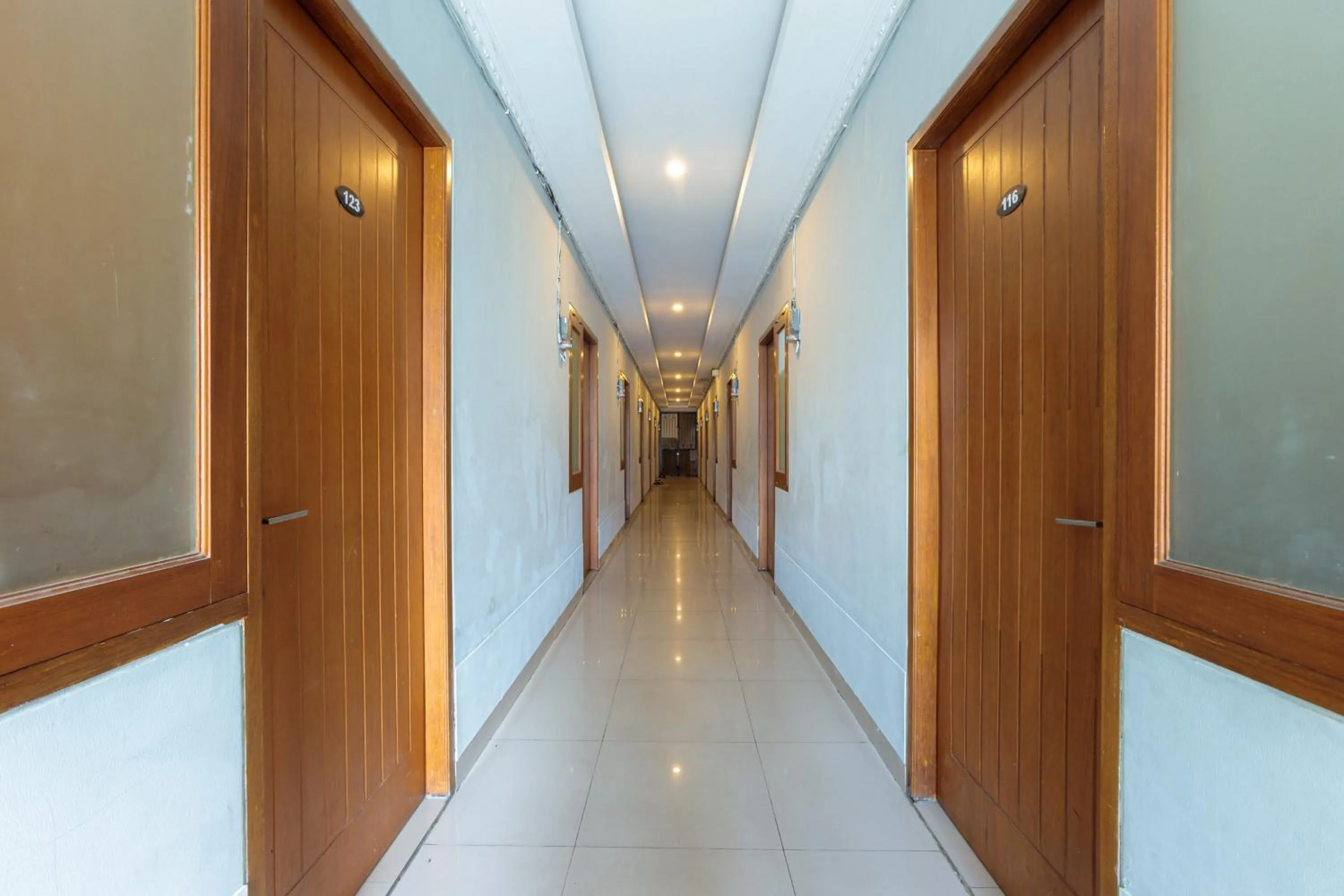 Property building in Super OYO 1524 D' Paseban