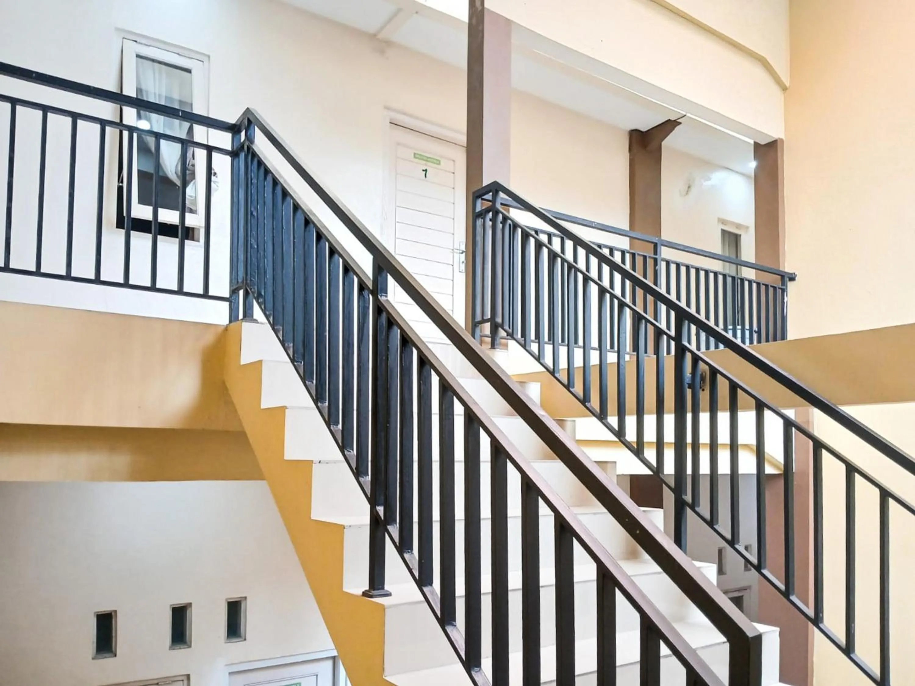 Property building in Shabrina Homestay Syariah Terminal Tirtonadi Solo RedPartner