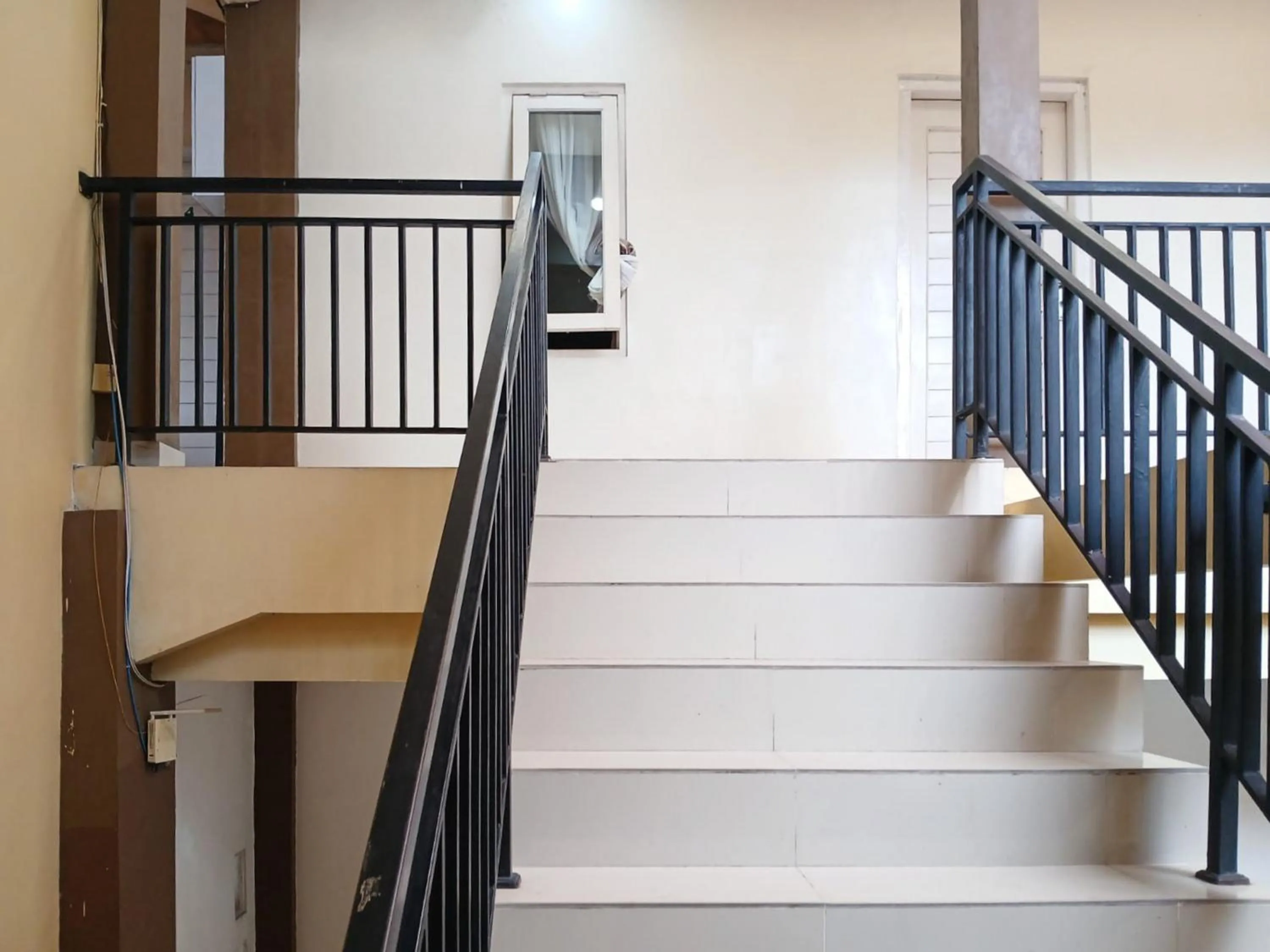 Property building in Shabrina Homestay Syariah Terminal Tirtonadi Solo RedPartner