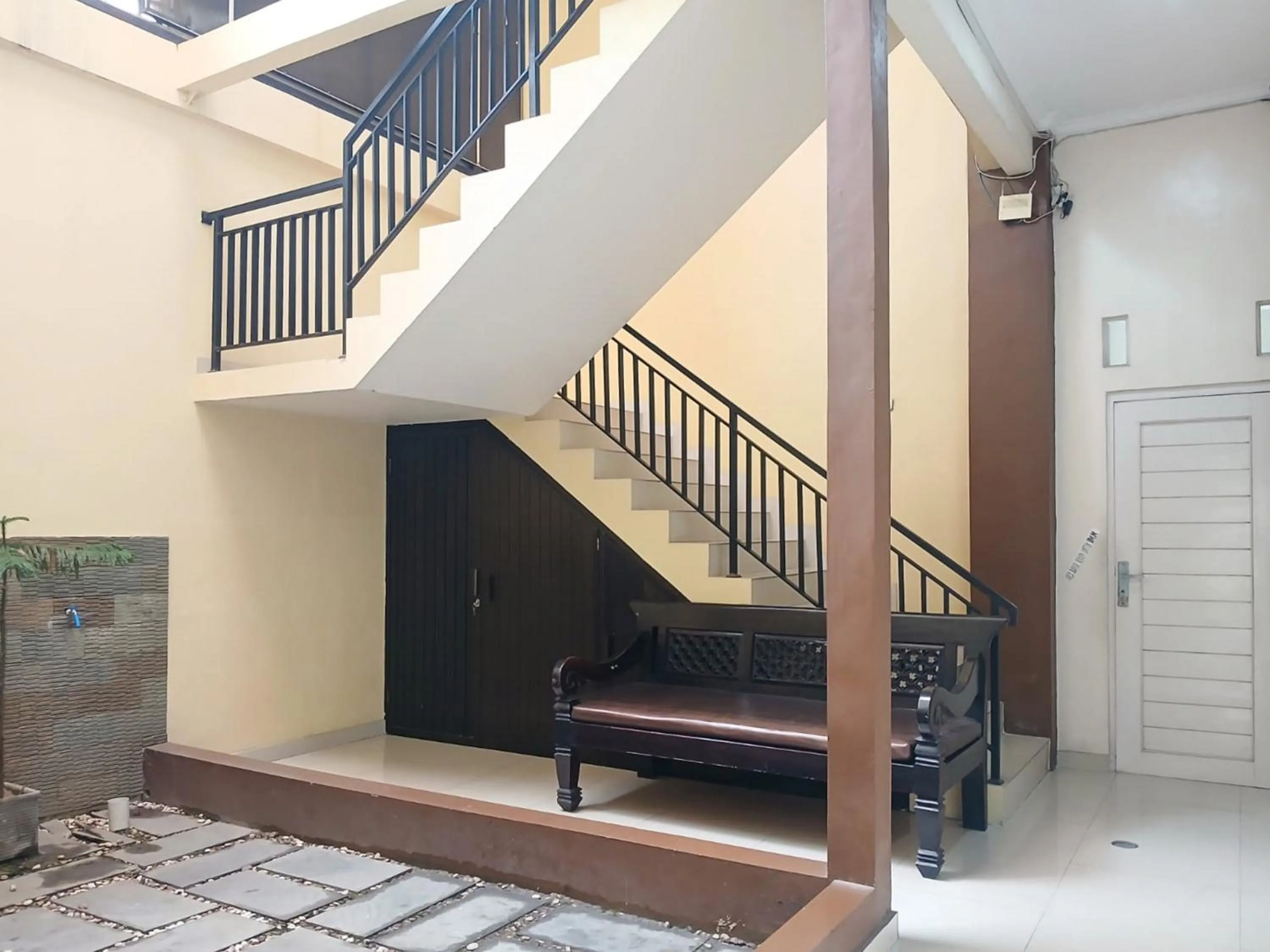 Property building in Shabrina Homestay Syariah Terminal Tirtonadi Solo RedPartner