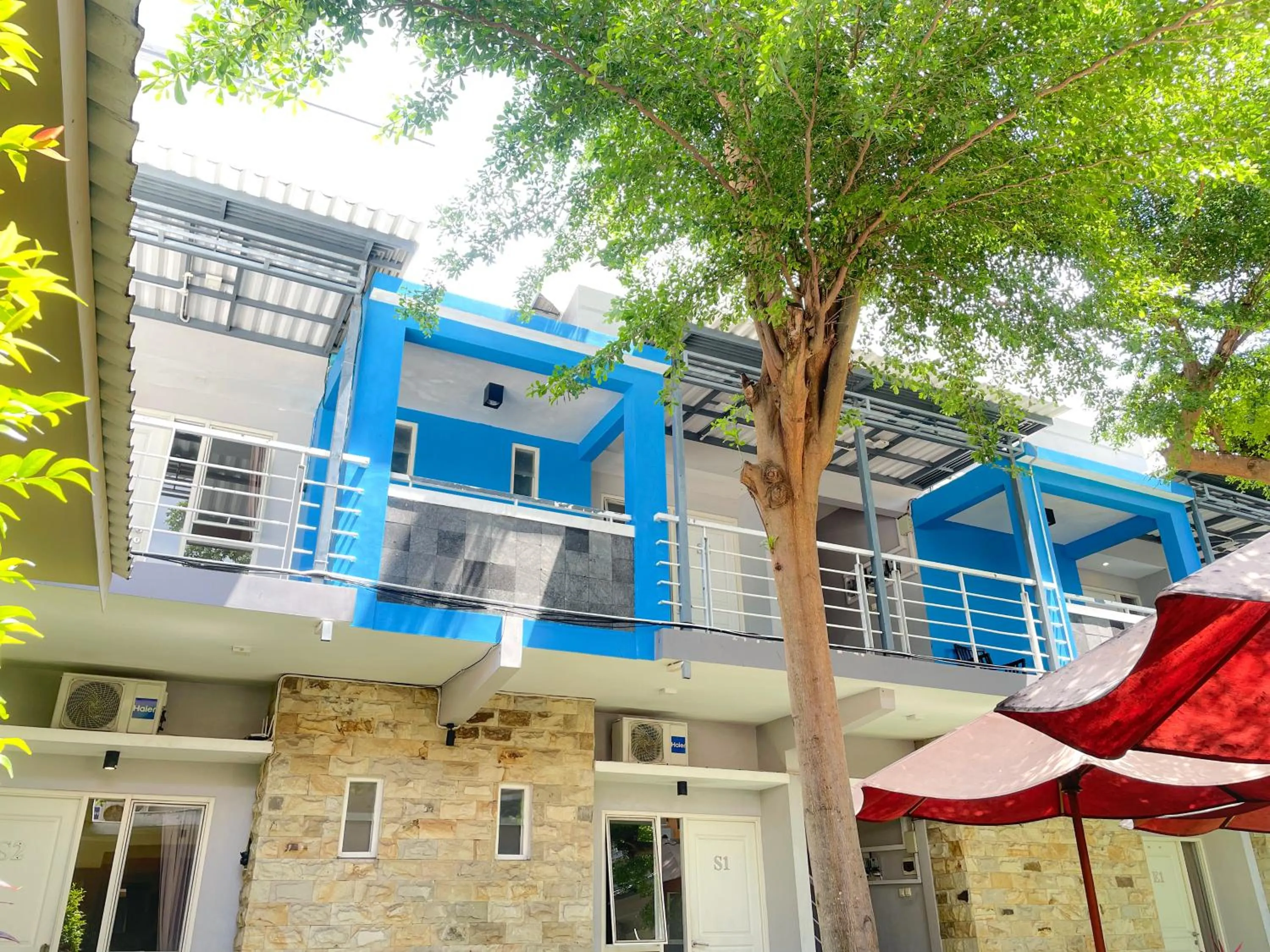 Property building in Hotel O Kate'el Inn