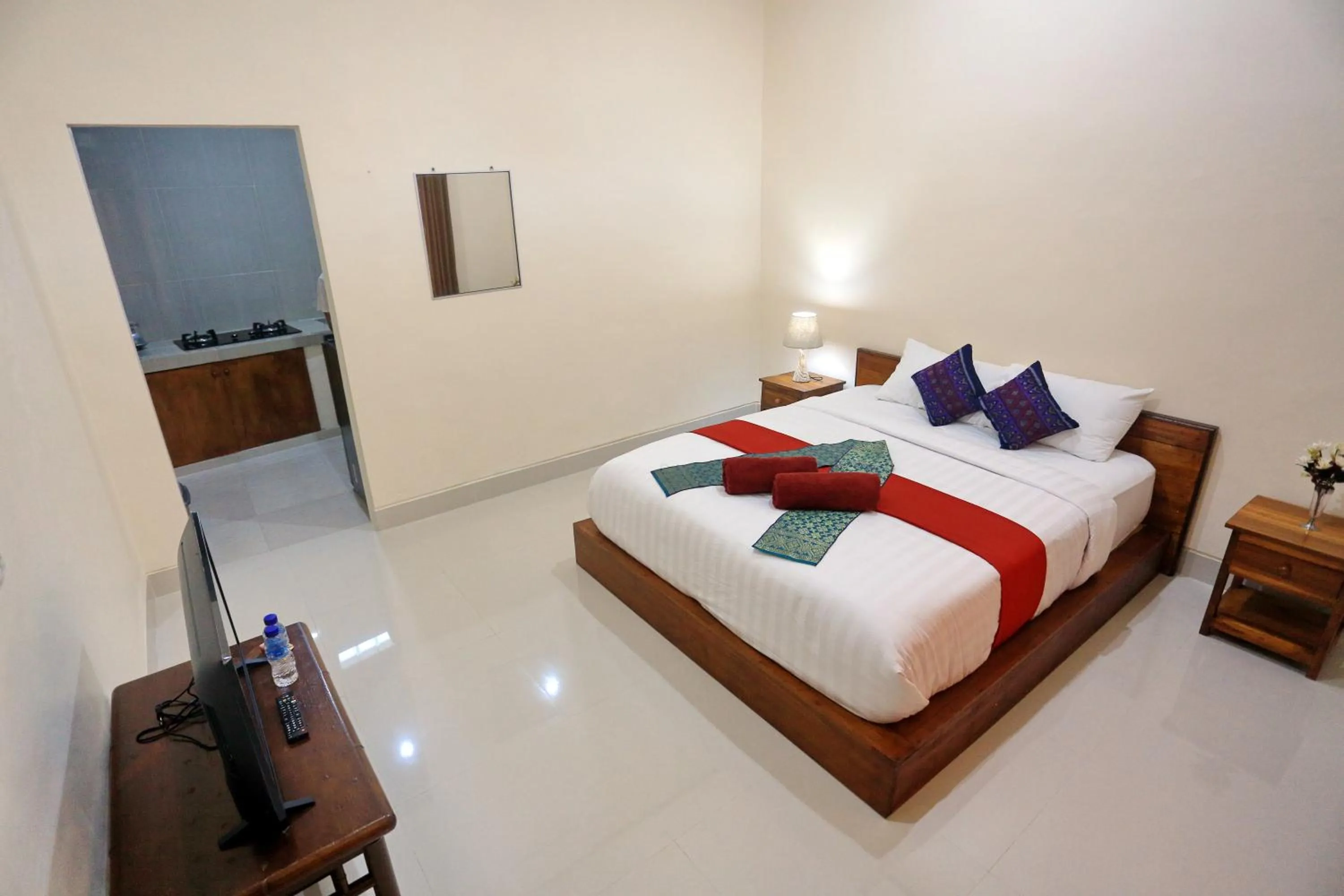 Photo of the whole room, Bed in Manda Homestay