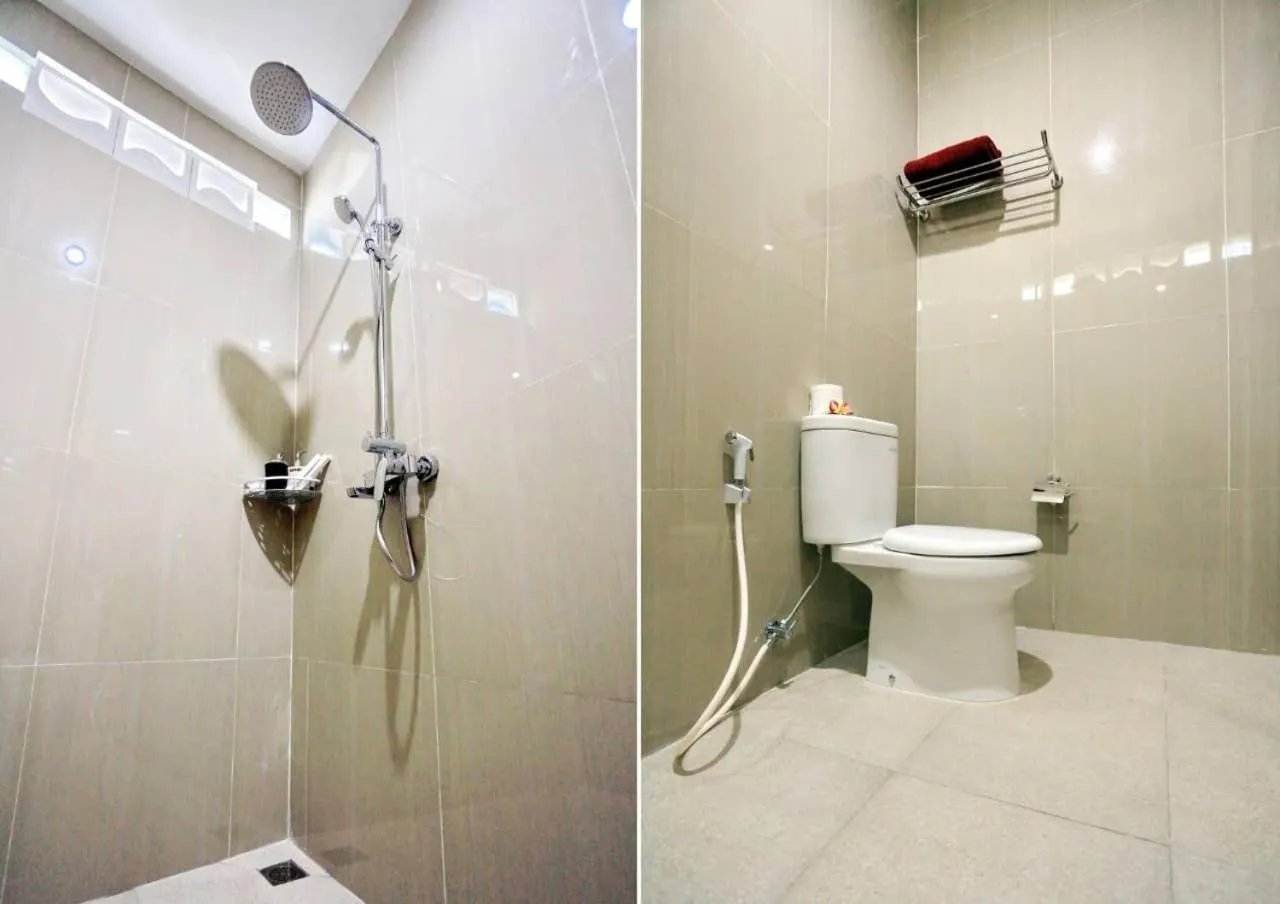 Shower in Manda Homestay