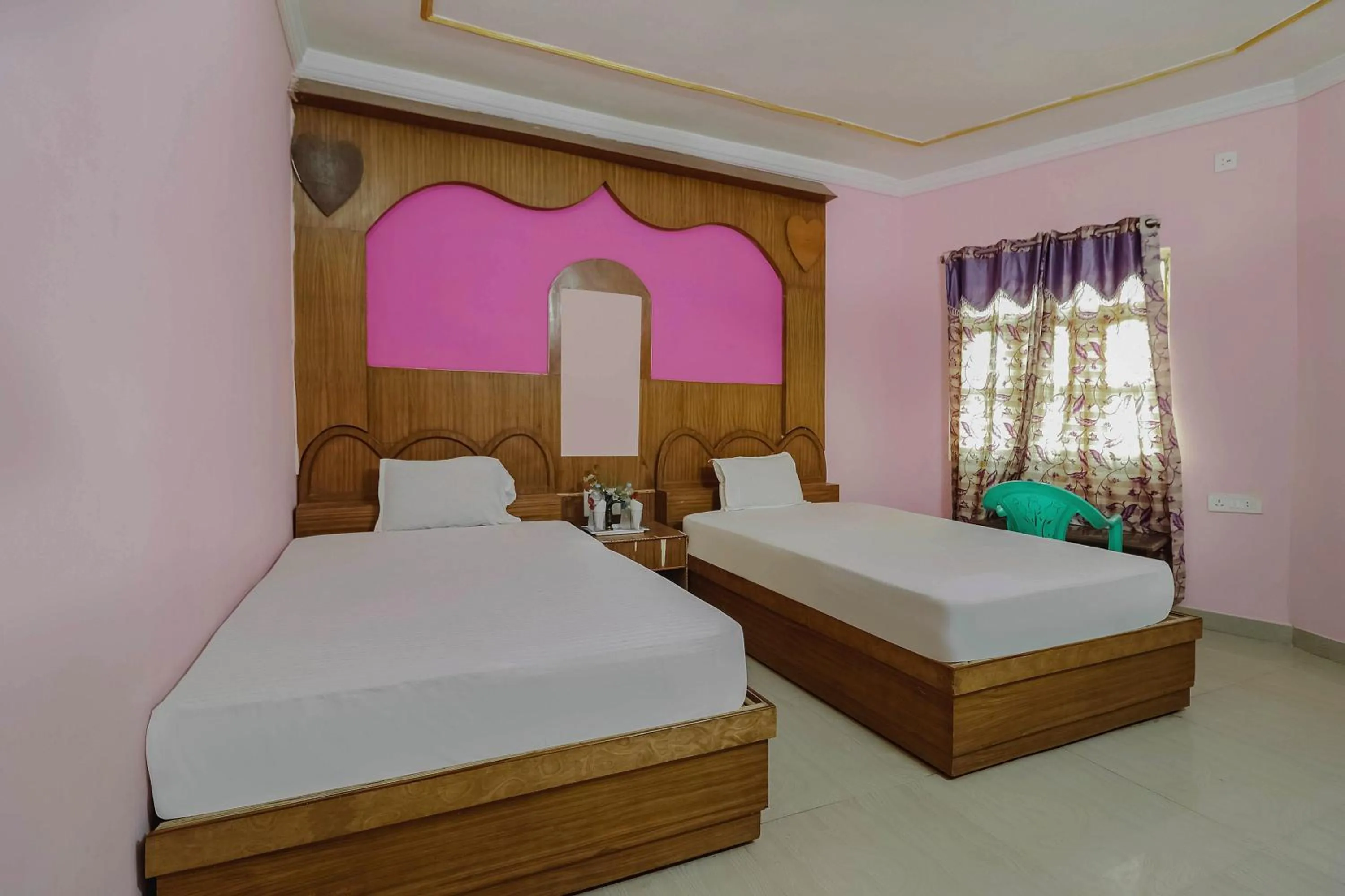 Bedroom, Bed in Hotel O C K International