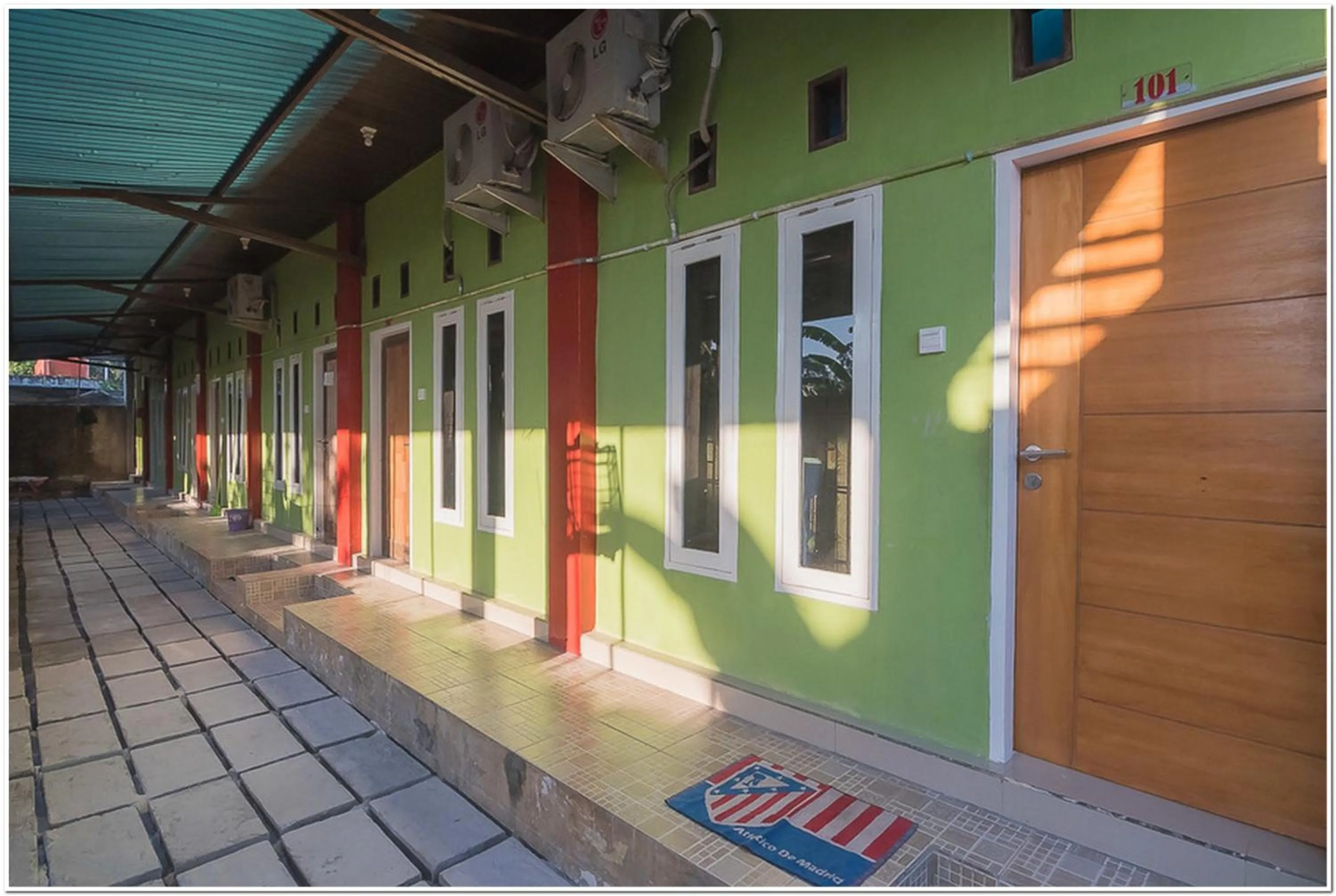 Property building in RedDoorz near Lapangan Tenis Balikpapan