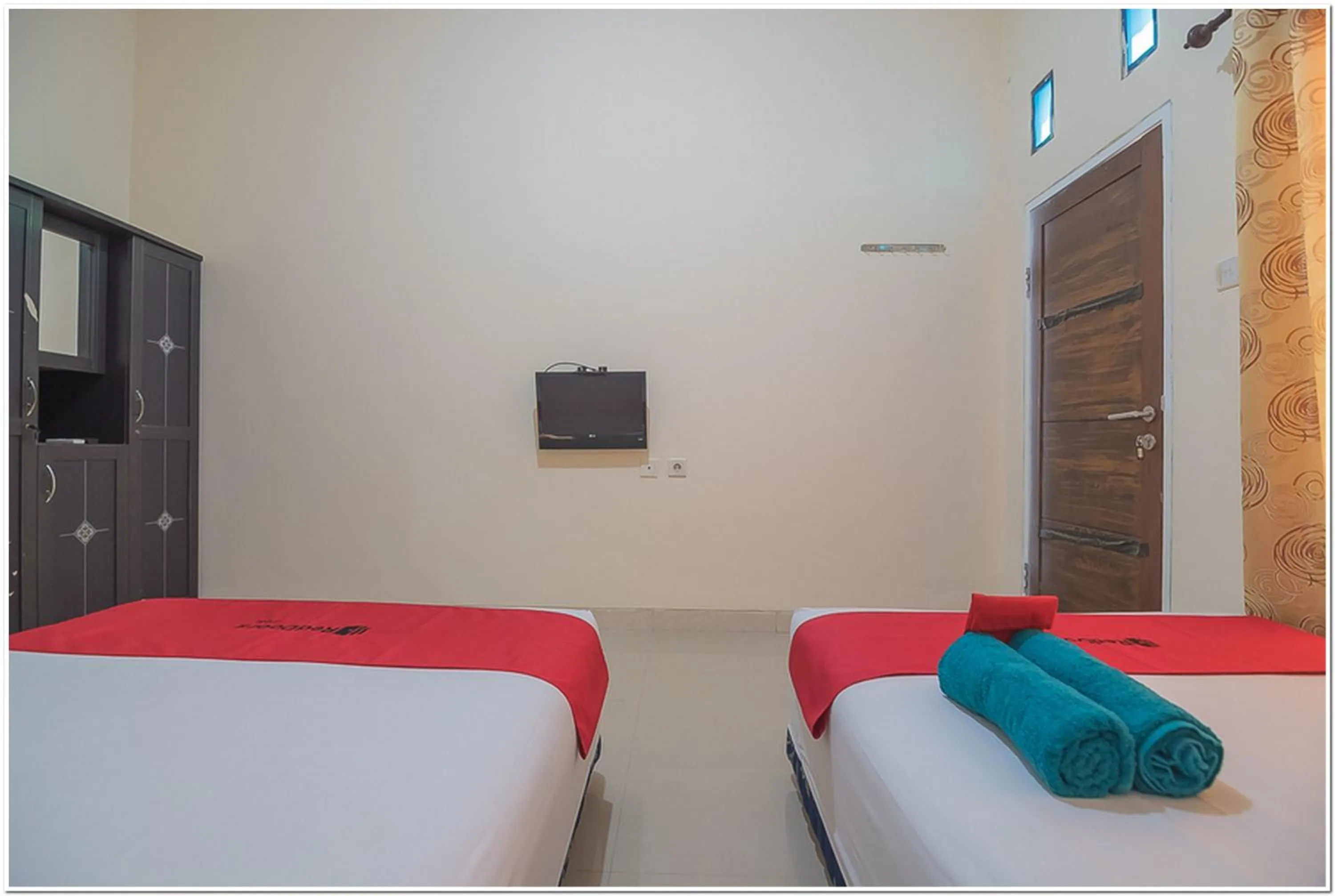 Bedroom in RedDoorz near Lapangan Tenis Balikpapan