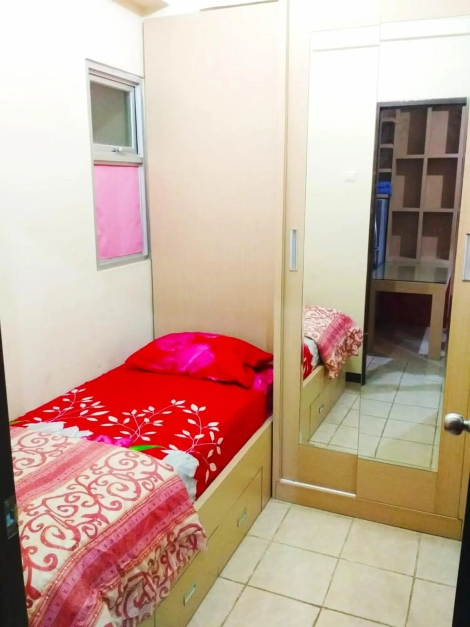 Bedroom, Bed in The Suites Metro by Faris Property