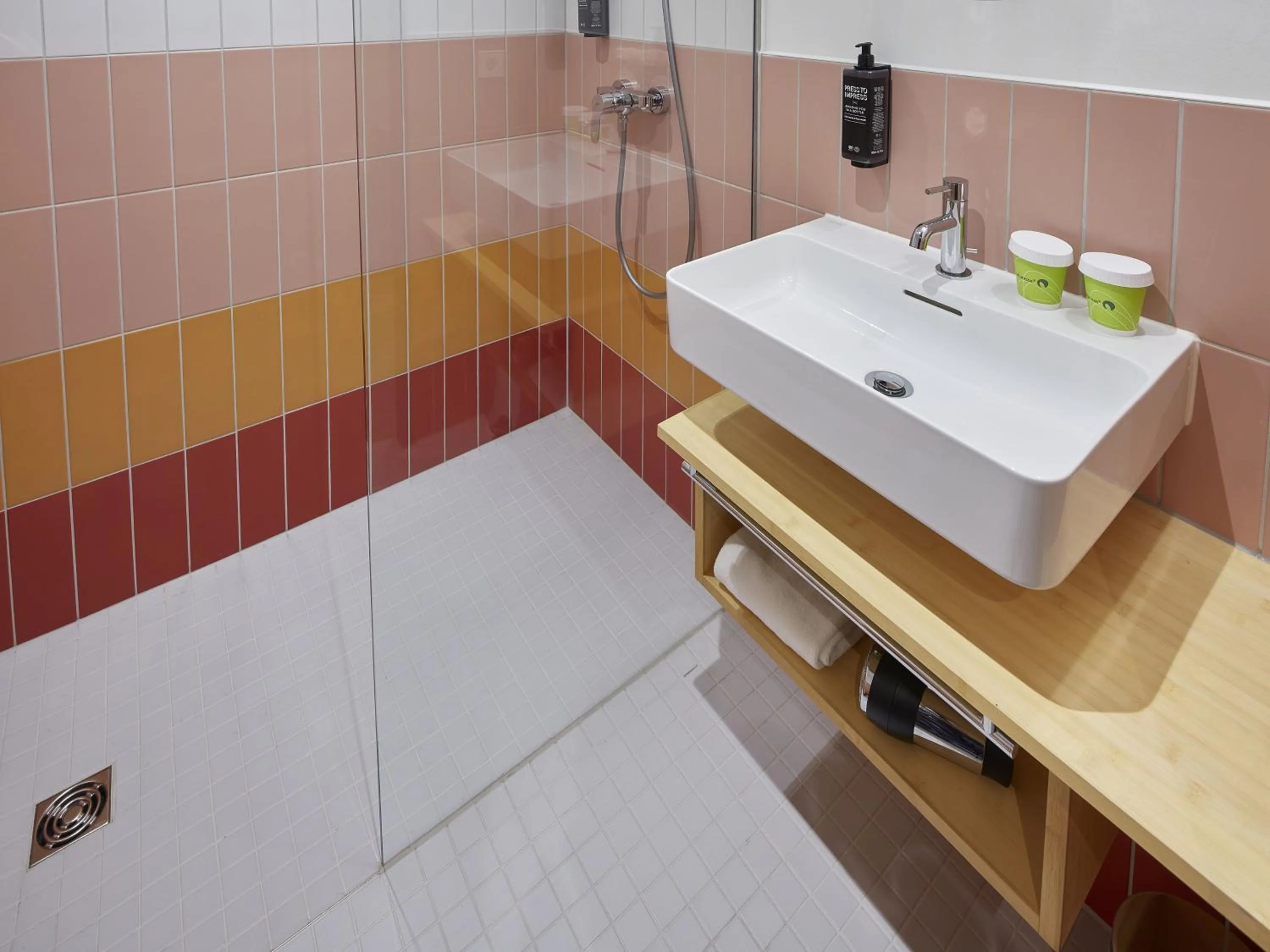 Bathroom in ibis Styles Pforzheim