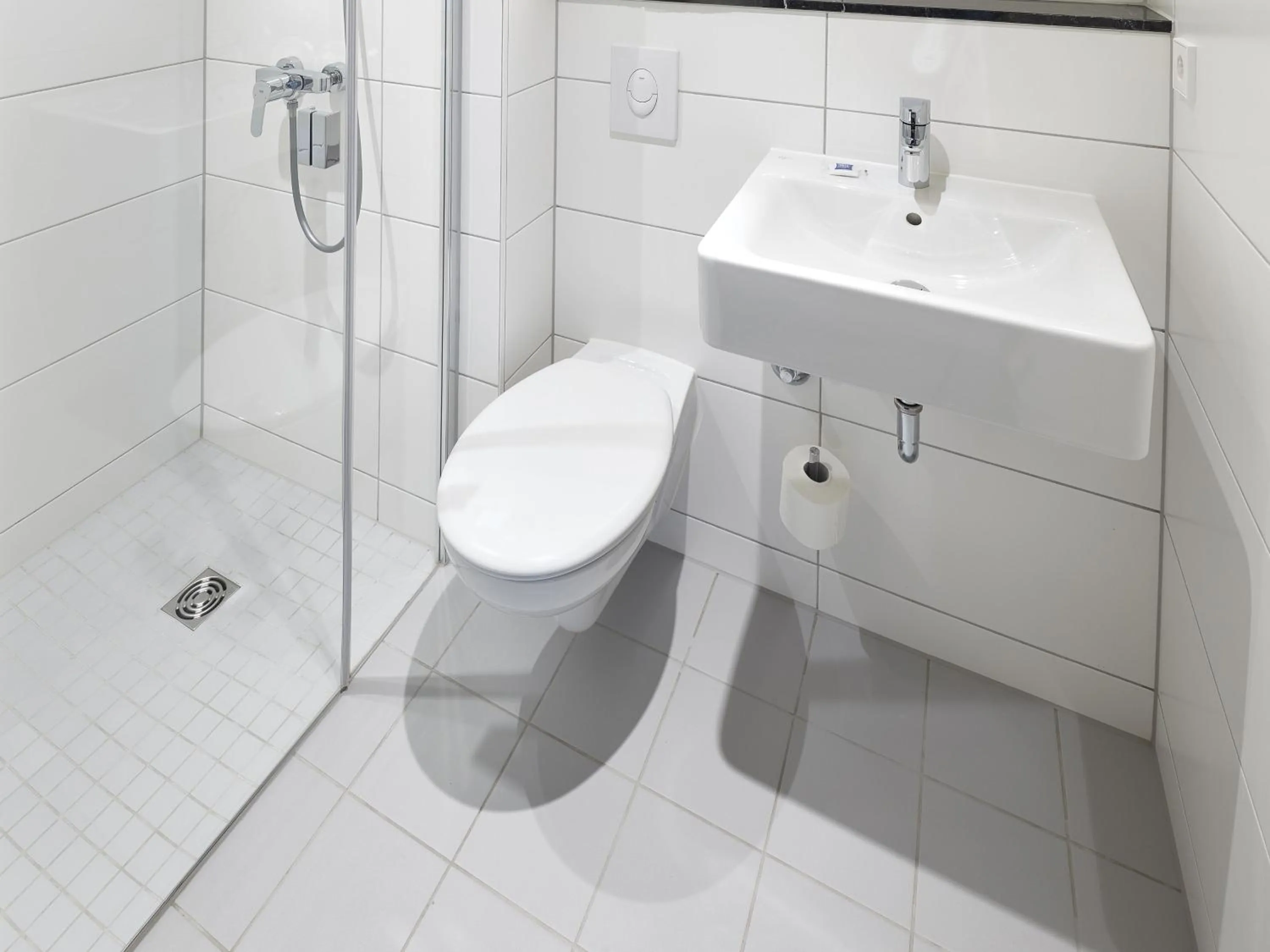 Bathroom in ibis Styles Pforzheim