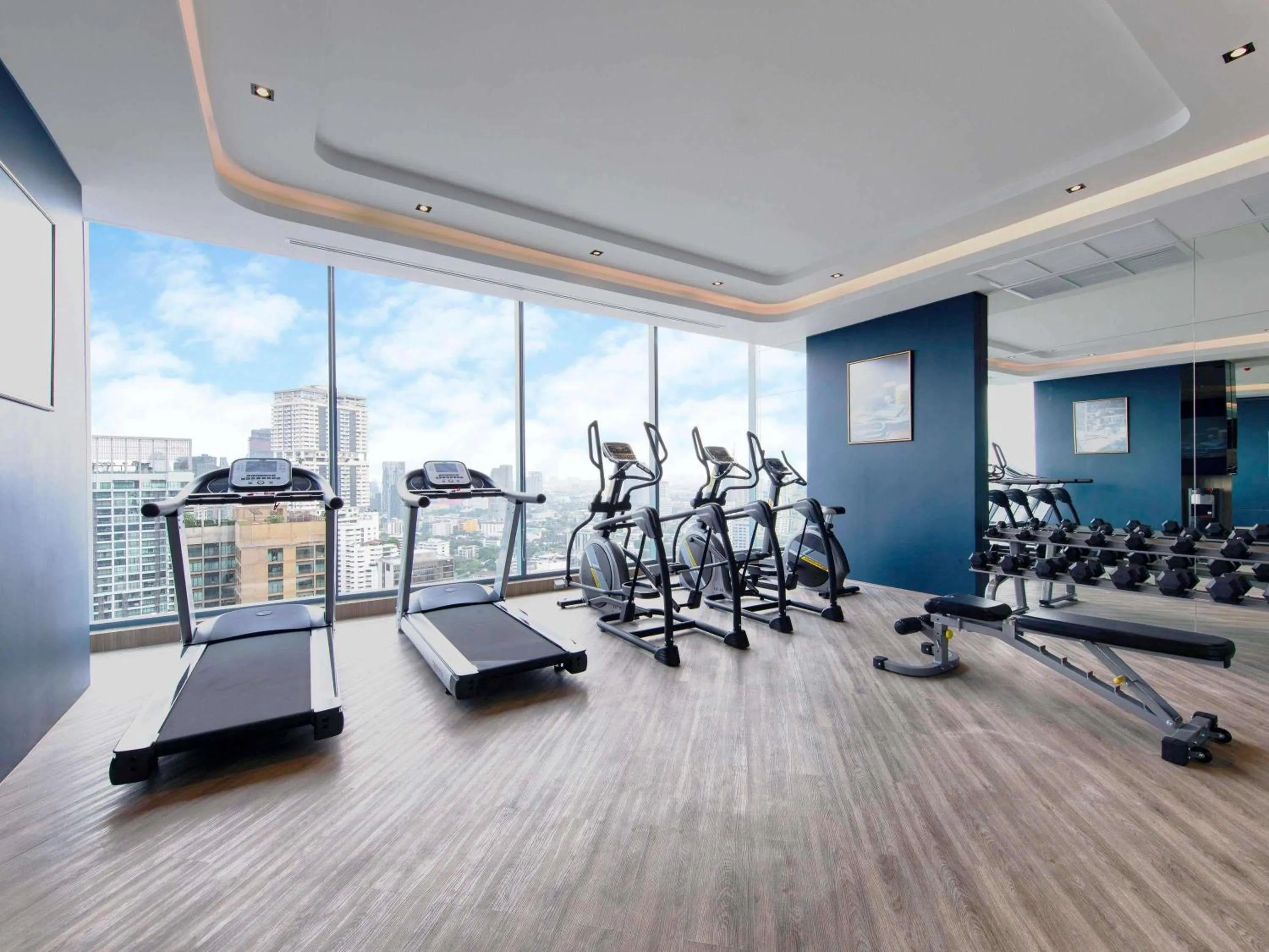Fitness centre/facilities in Mercure Bangkok Sukhumvit 24