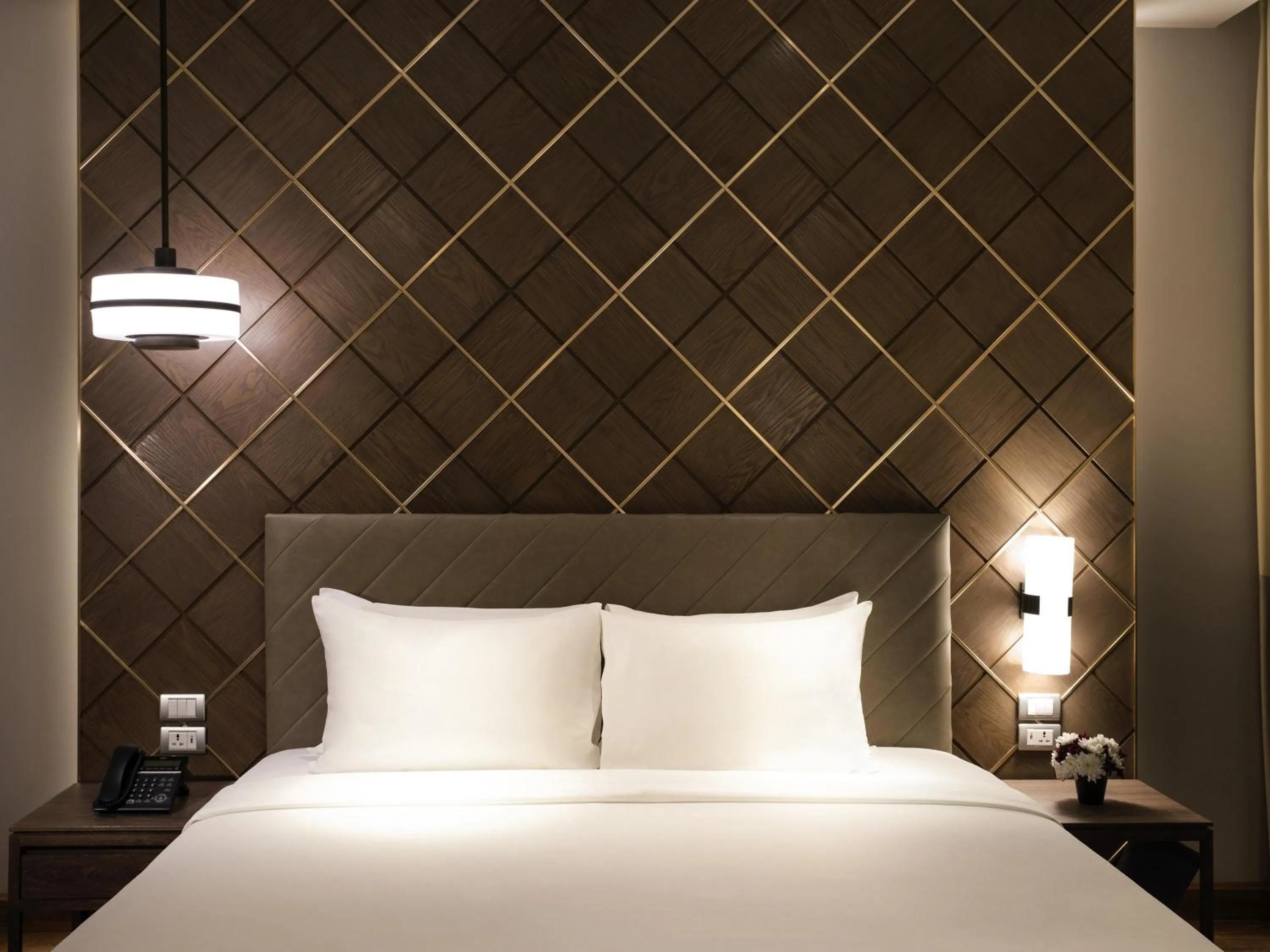 Bedroom, Bed in Mercure Bangkok Sukhumvit 24