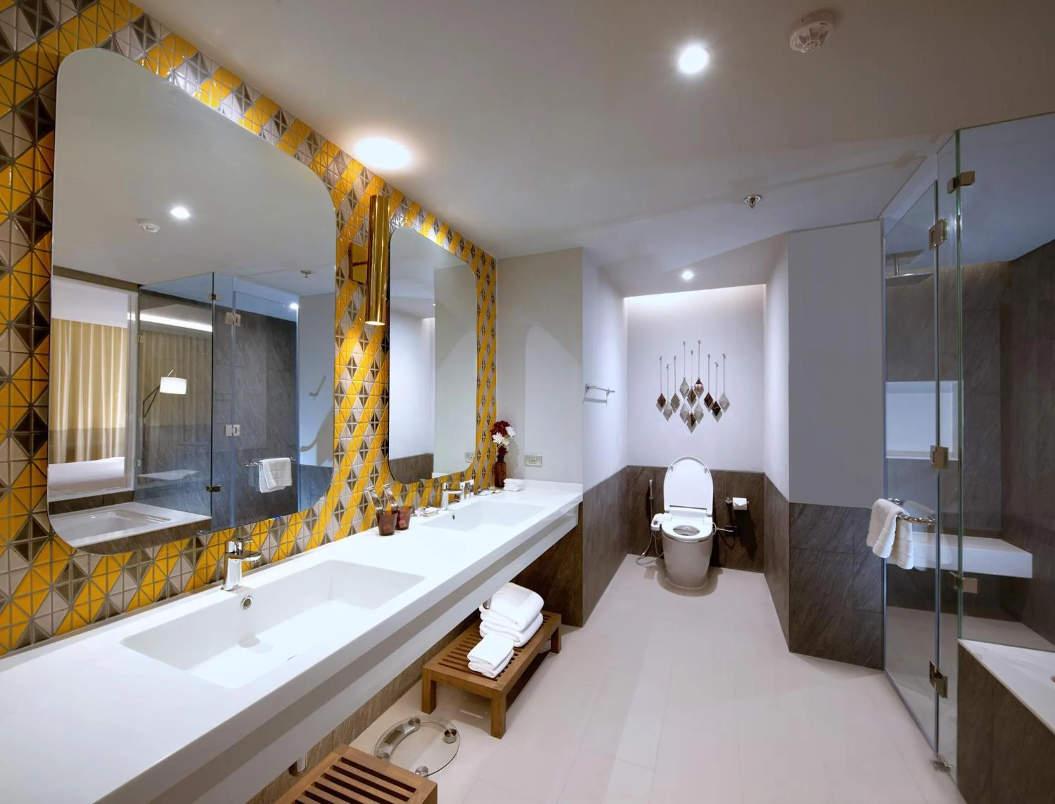 Bathroom in Mercure Bangkok Sukhumvit 24