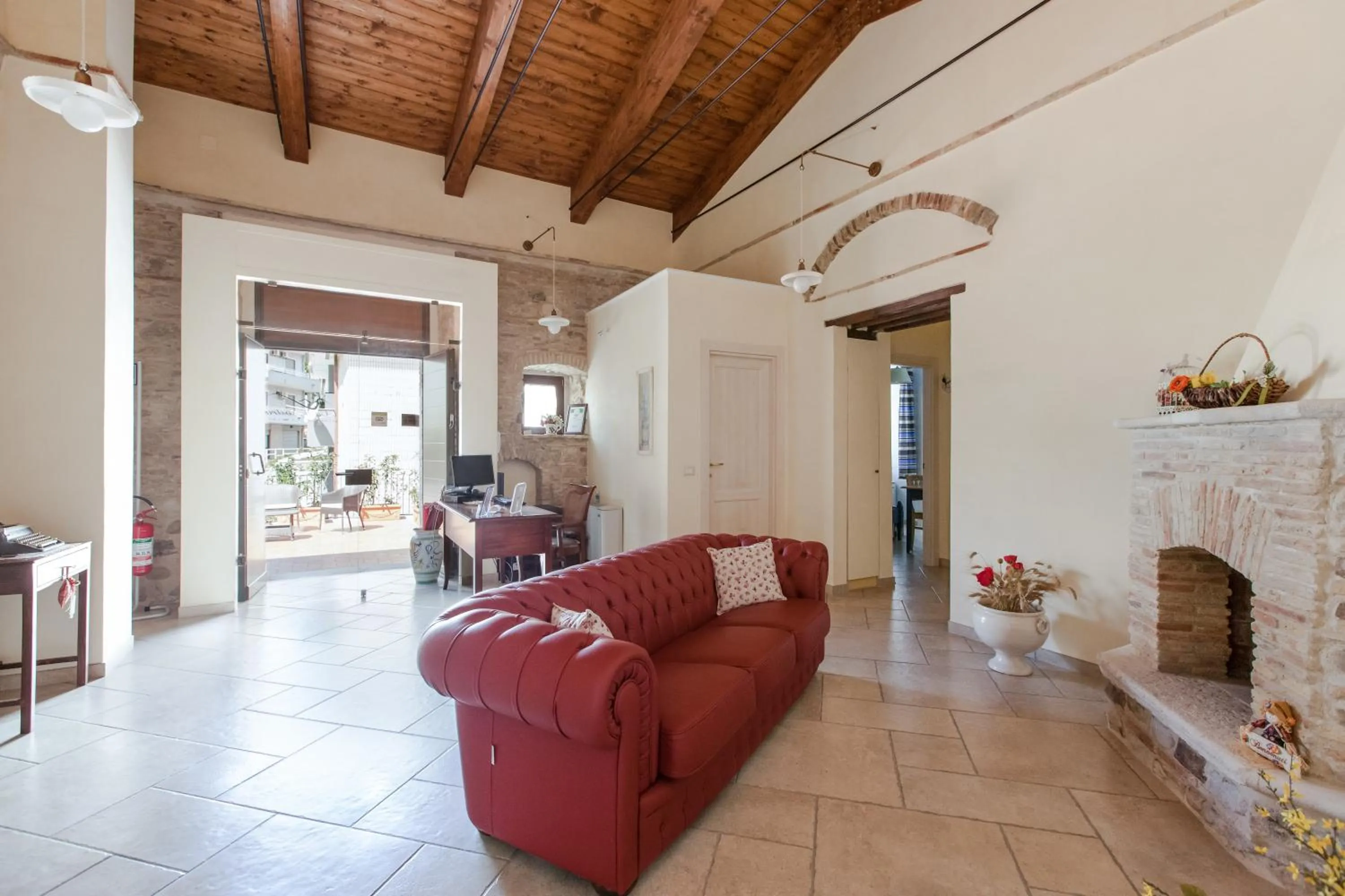 Communal lounge/ TV room in A Casa Nostra Residenza di Charme