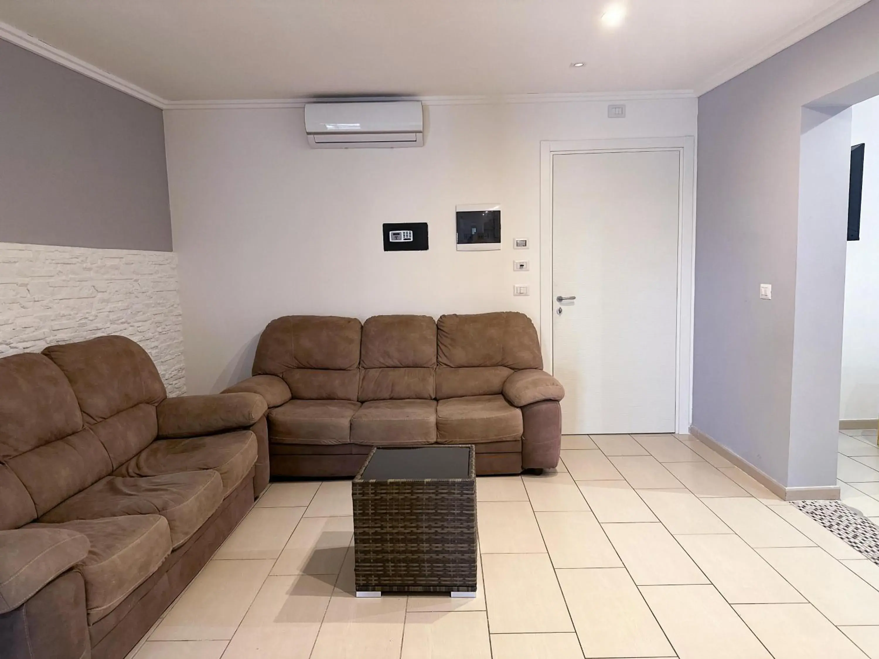 Deluxe Quadruple Room in torquemada beach club Deluxe Quadruple Room in torquemada beach club