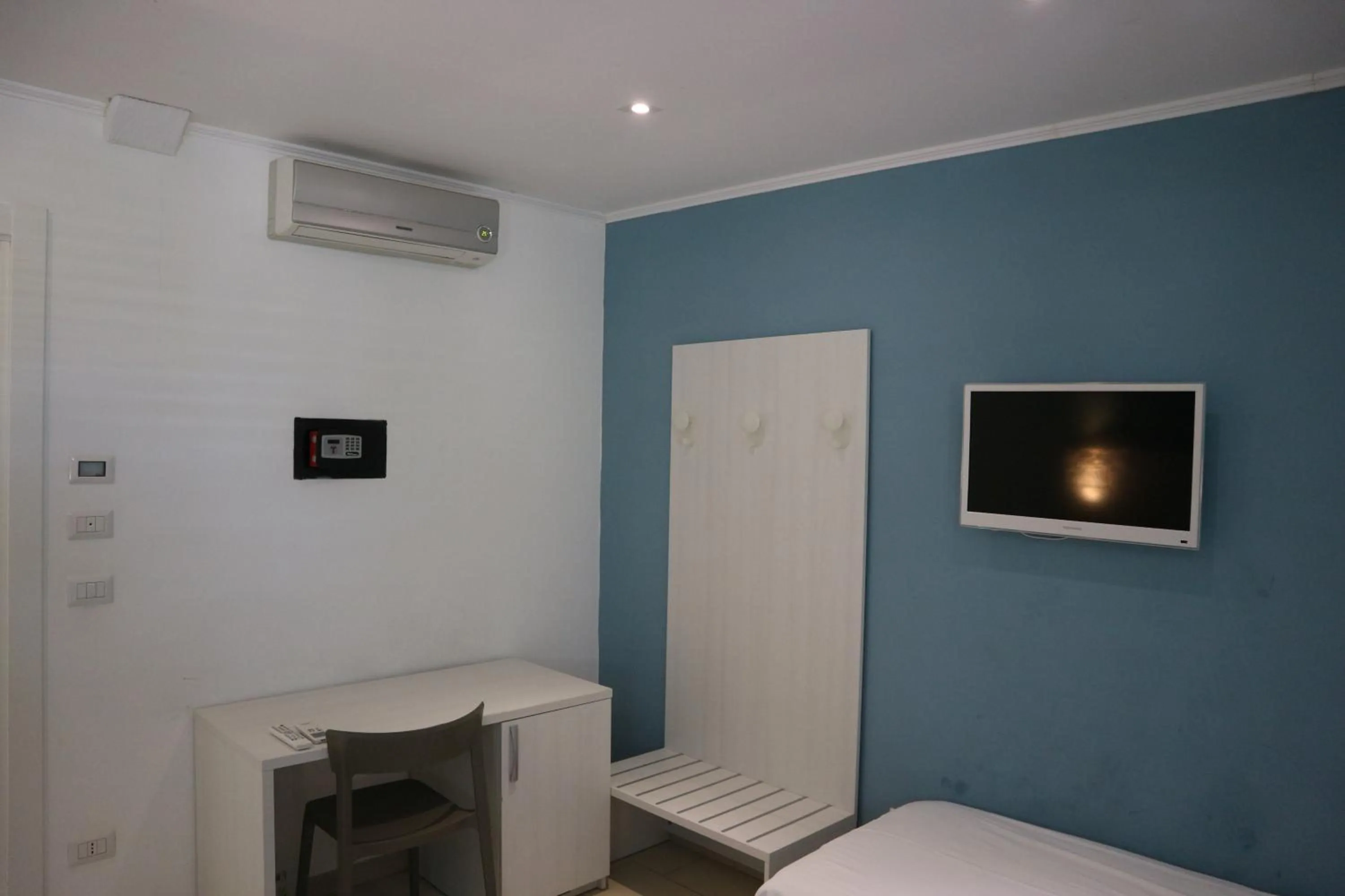 TV and multimedia, Bed in torquemada beach club