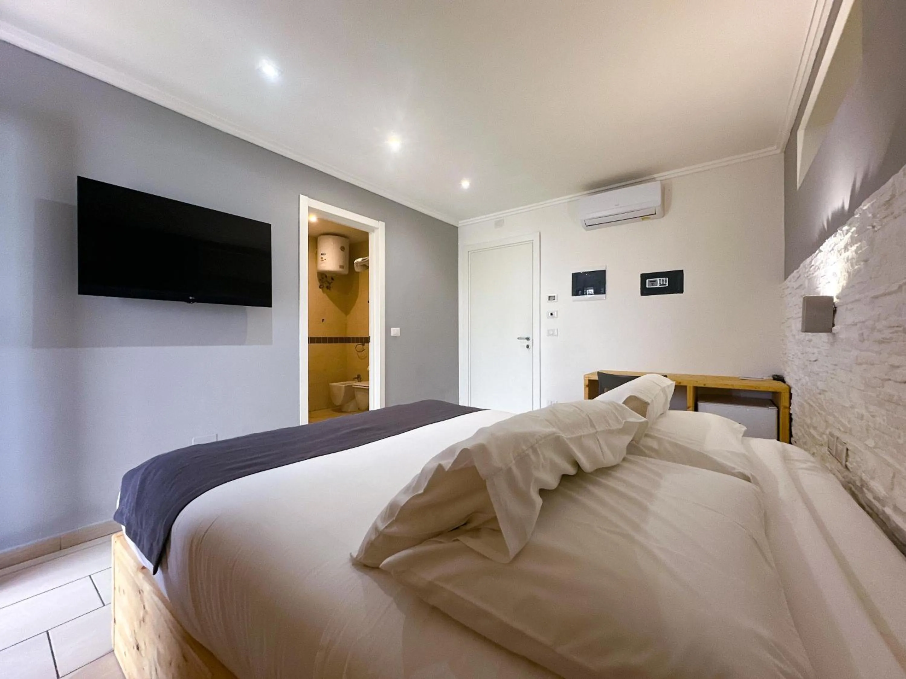 Bed in torquemada beach club