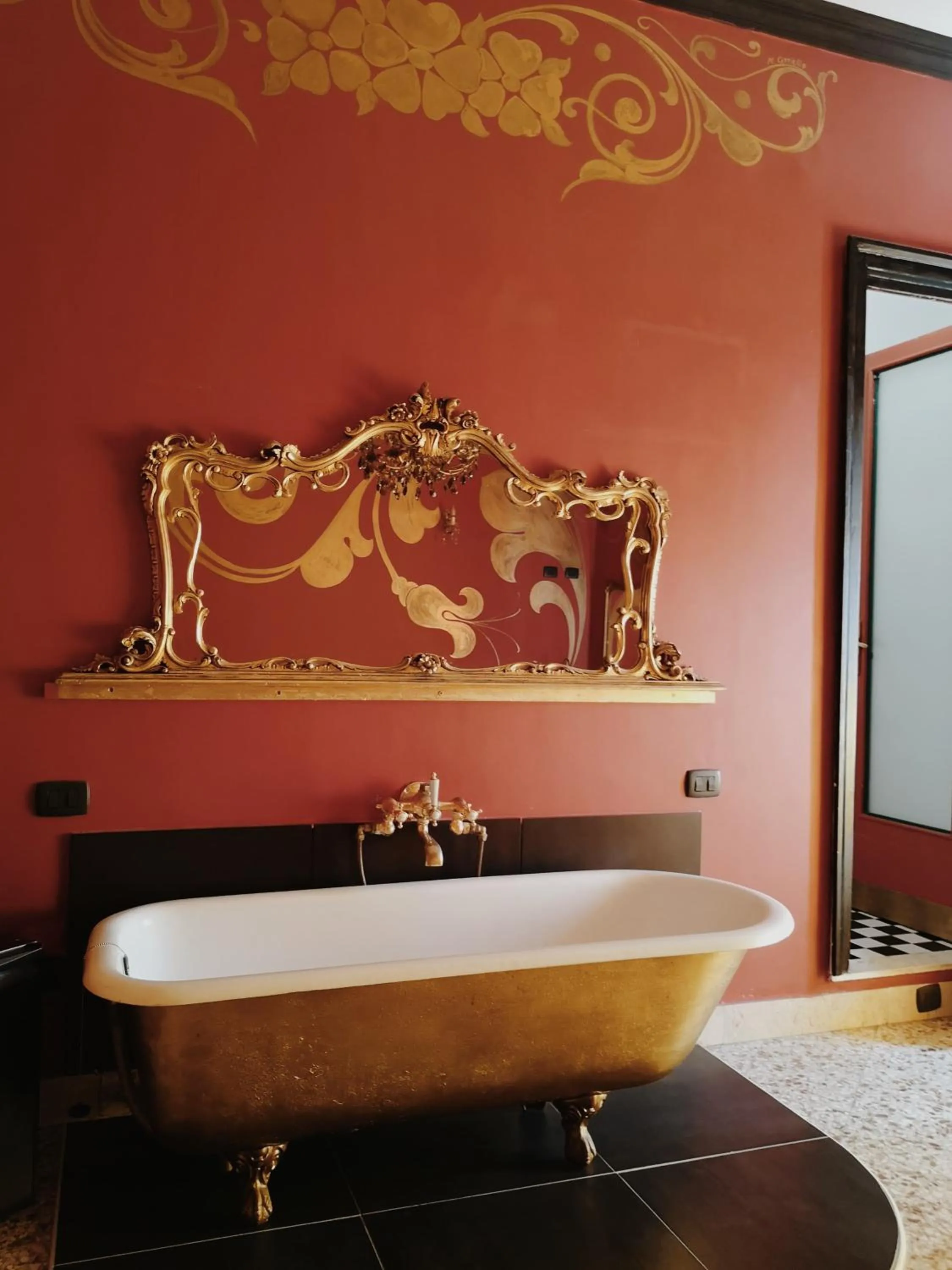 Decorative detail in Abali' Gran Sultanato