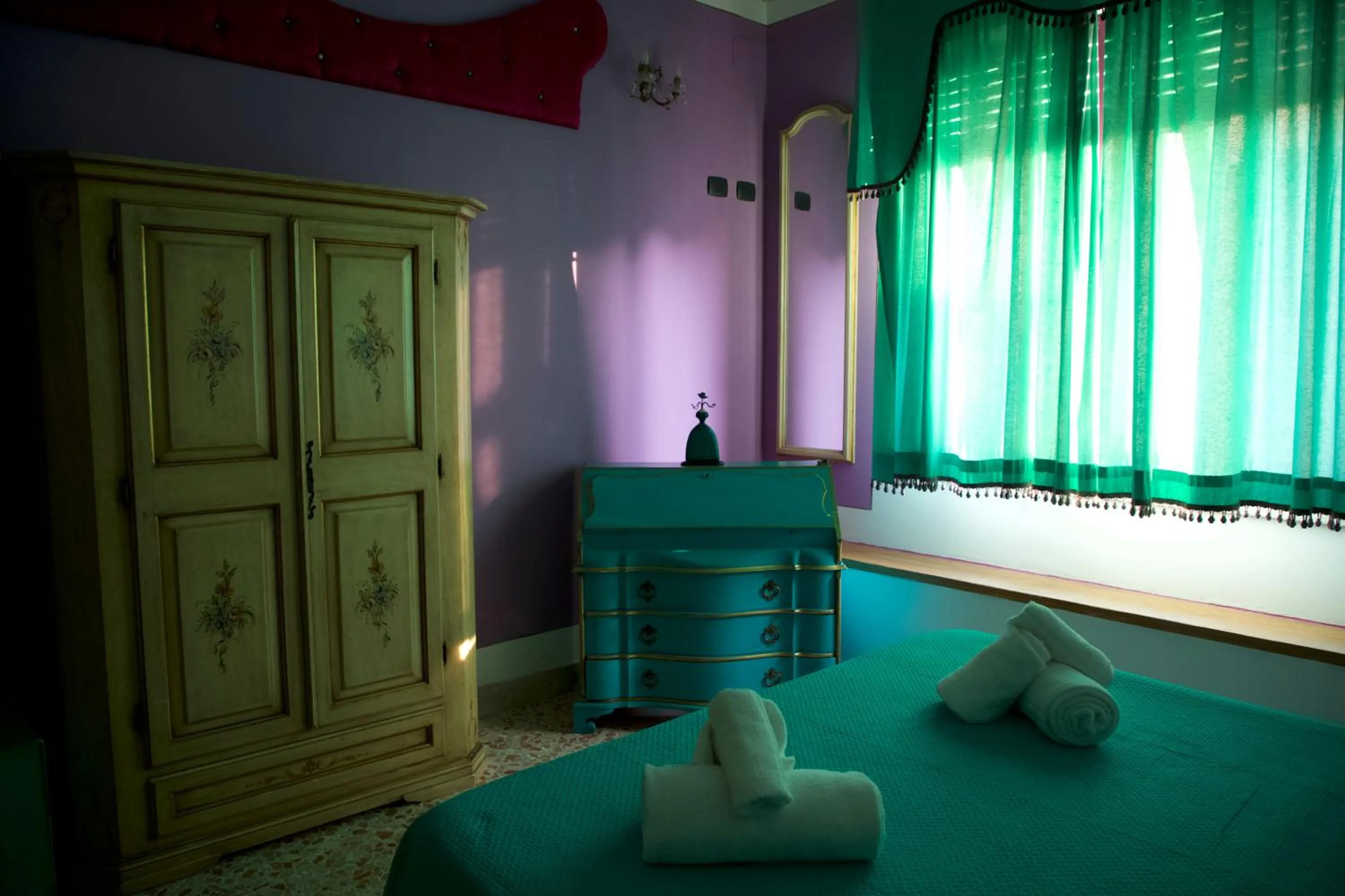 Bed in Abali' Gran Sultanato