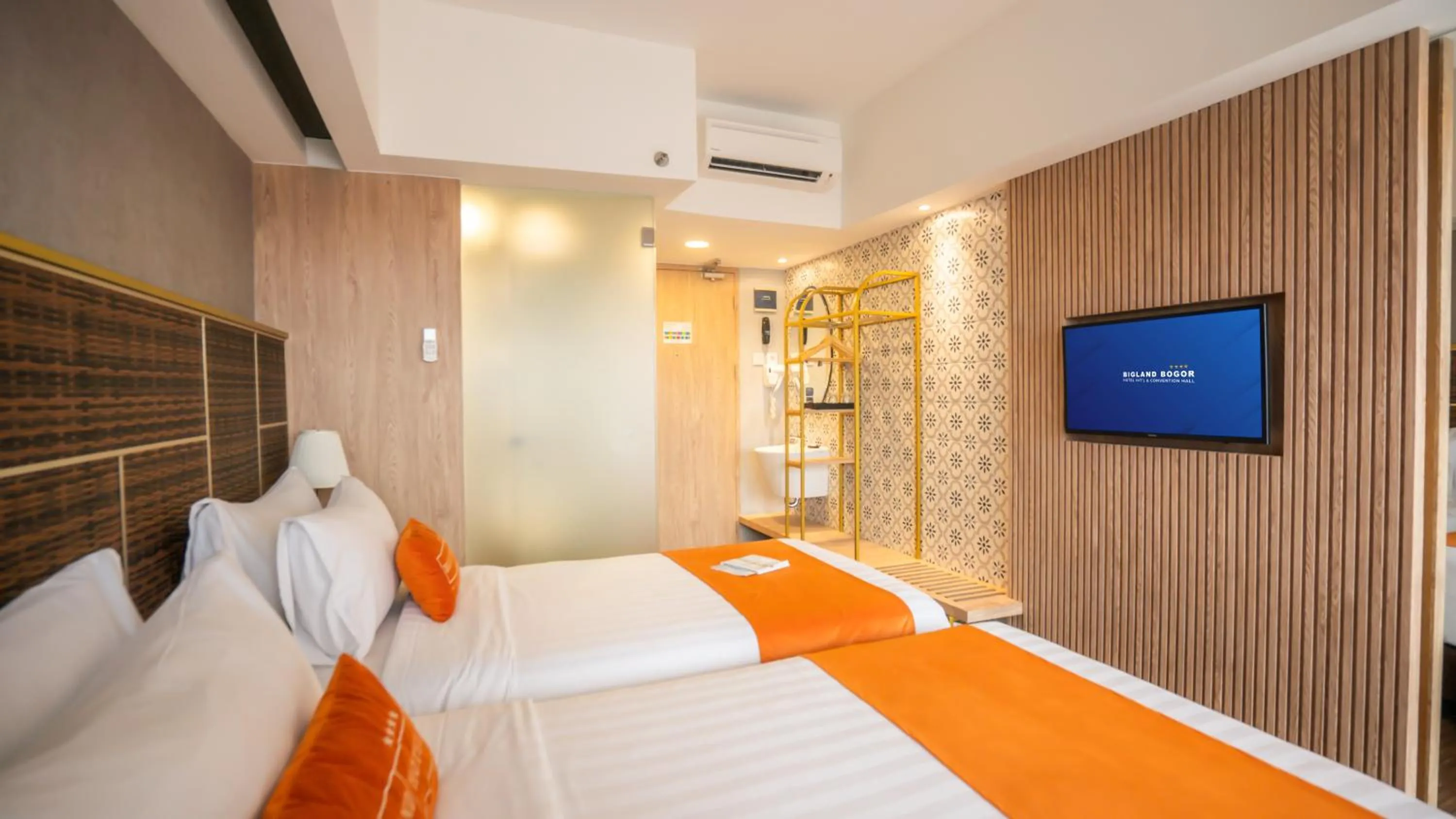 Bed in Bigland Bogor Hotel Powered by Archipelago