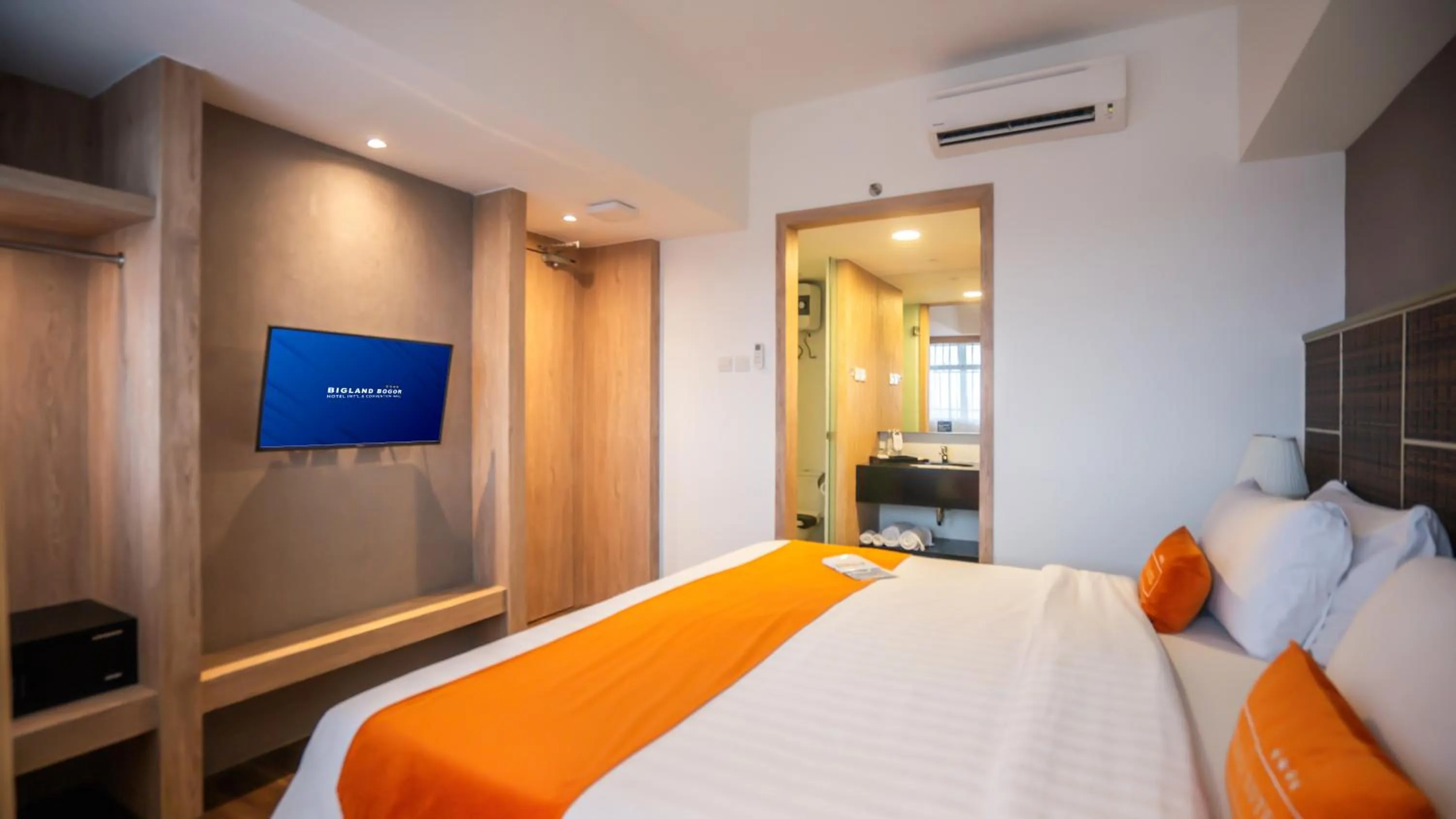 Bed in Bigland Bogor Hotel Powered by Archipelago