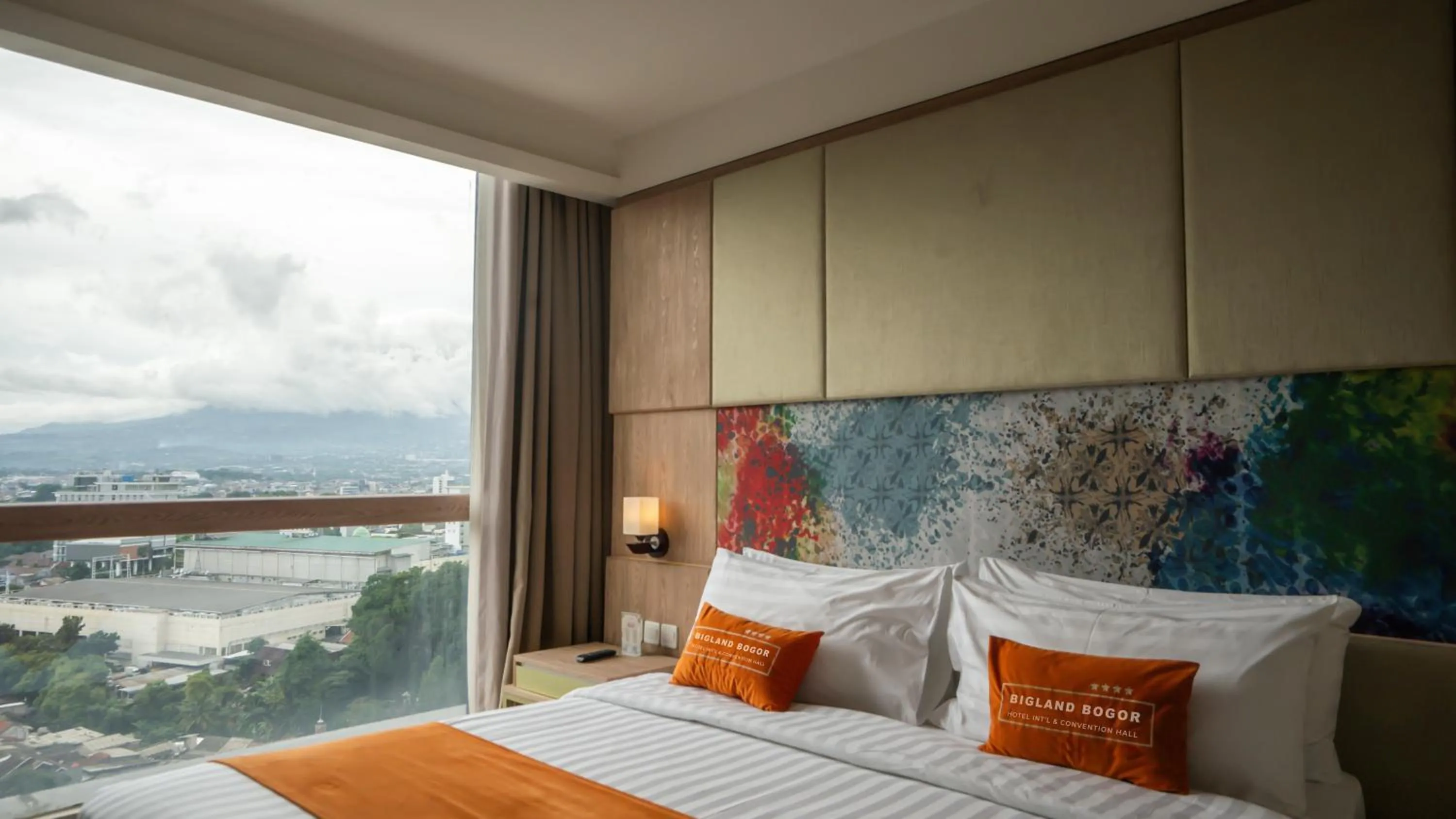 View (from property/room), Bed in Bigland Bogor Hotel Powered by Archipelago