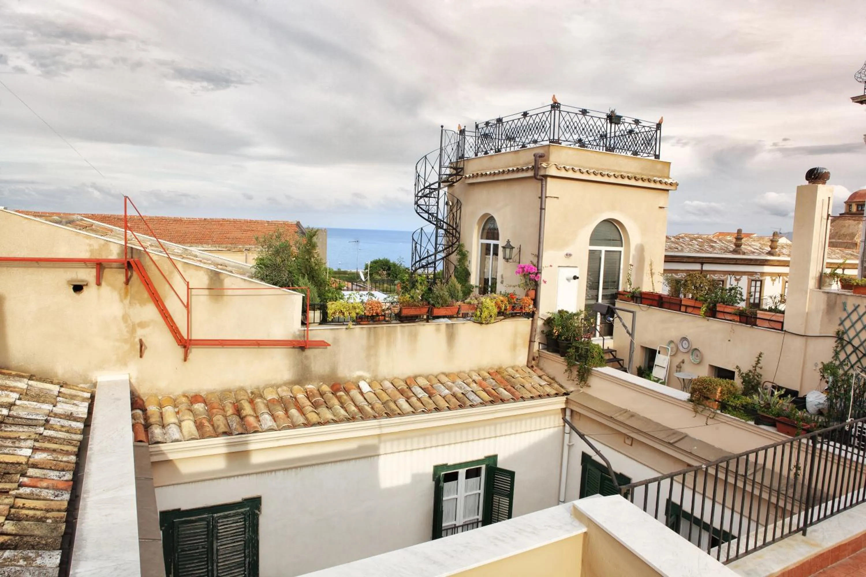 Spring in Abatellis Luxury