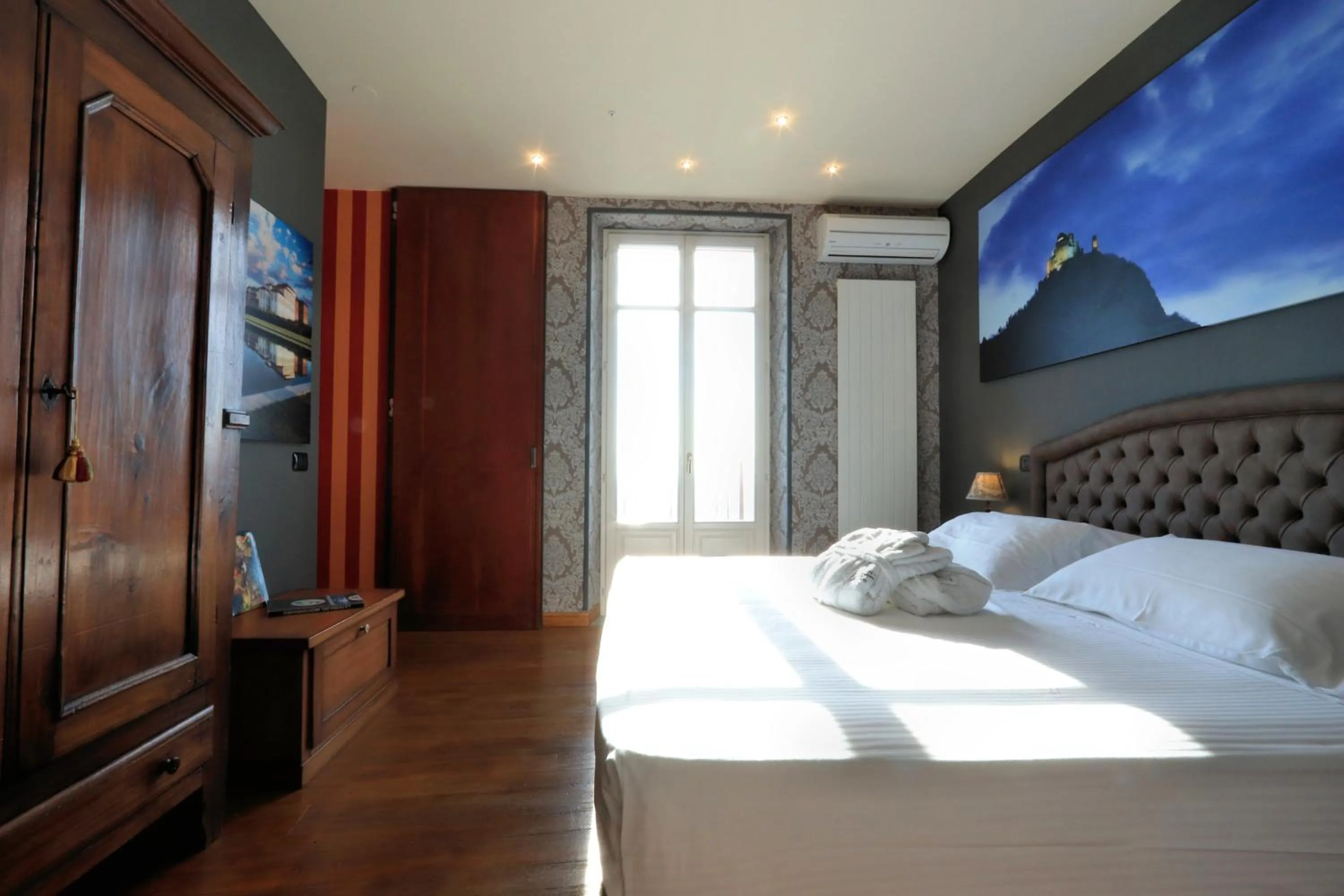 Bed in Felicin - Palazzo Boeri Panoramic Suites