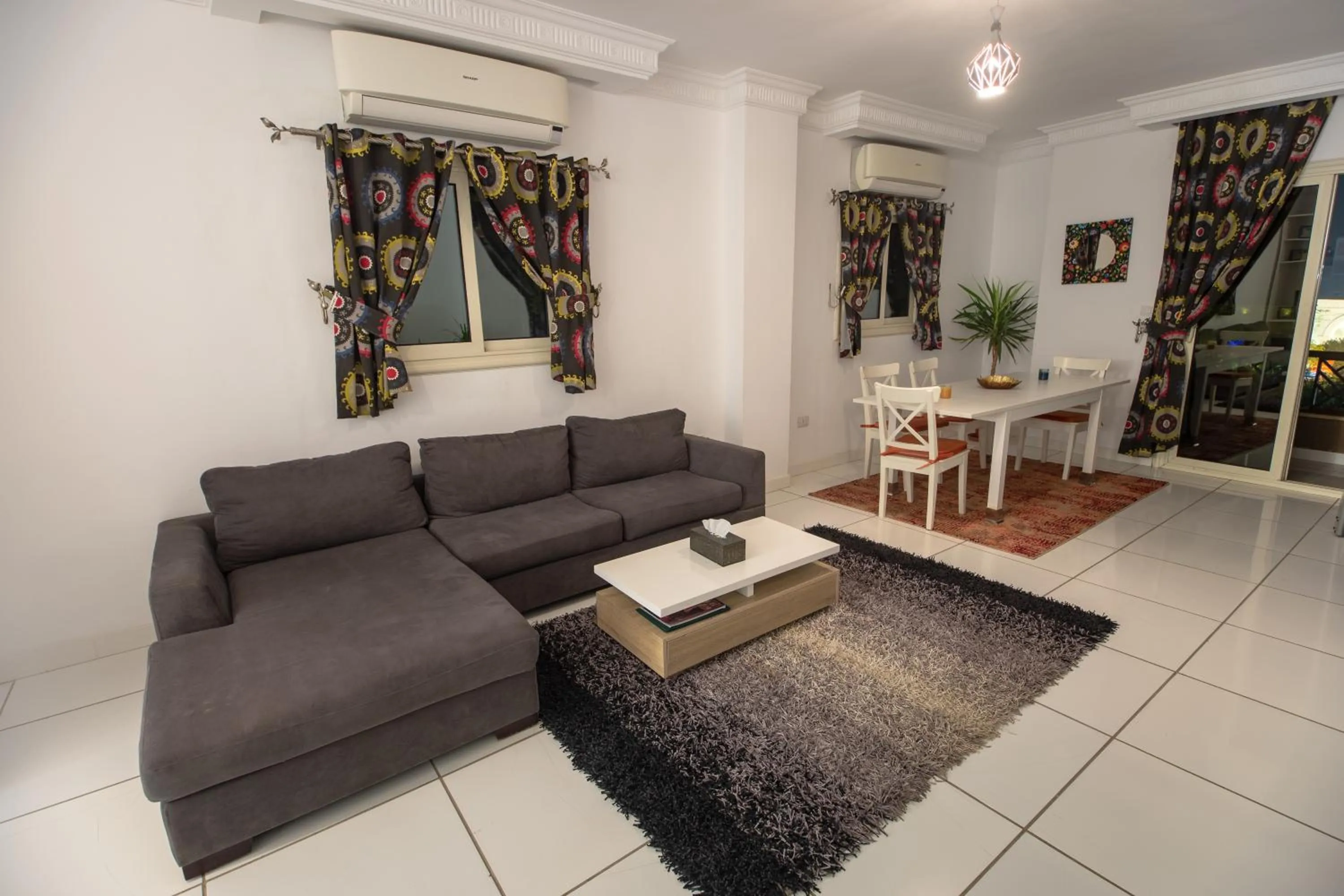 Family in Pyramids Gem Plaza Powered By Look