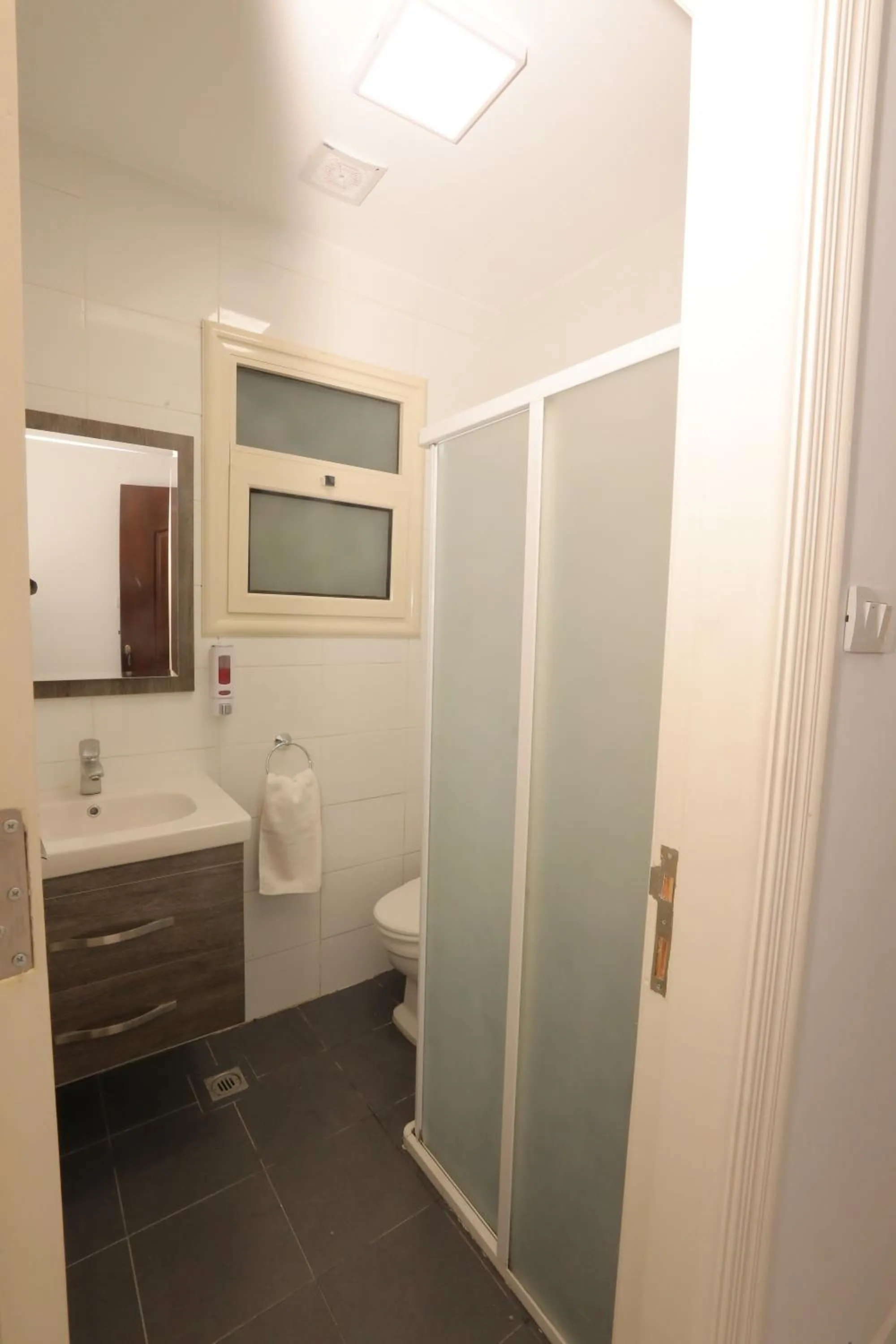 Shower in Pyramids Gem Plaza Powered By Look